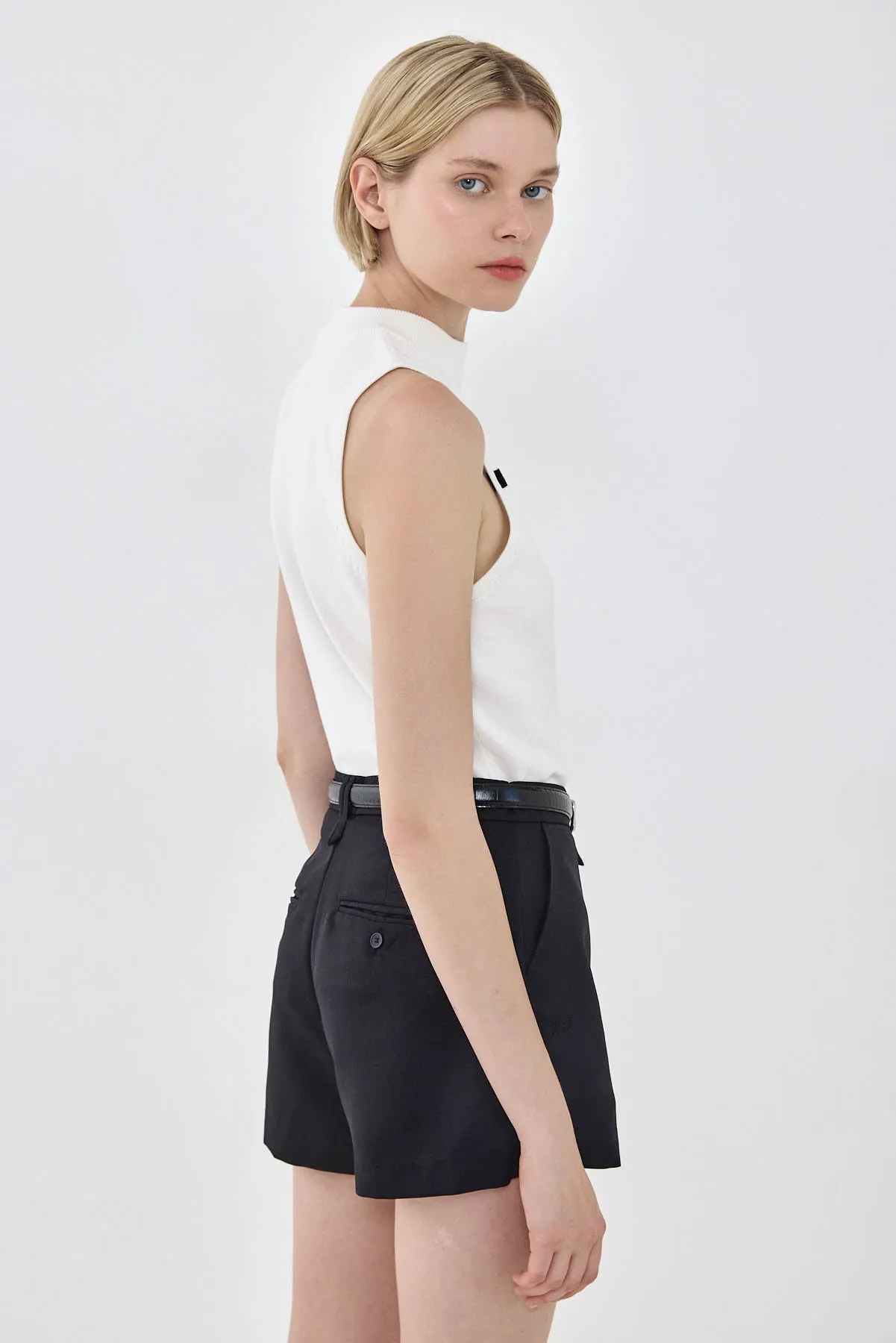 Sporty Knitted Sleeveless Tank Top sold by Dé Rococo product image thumbnail 5