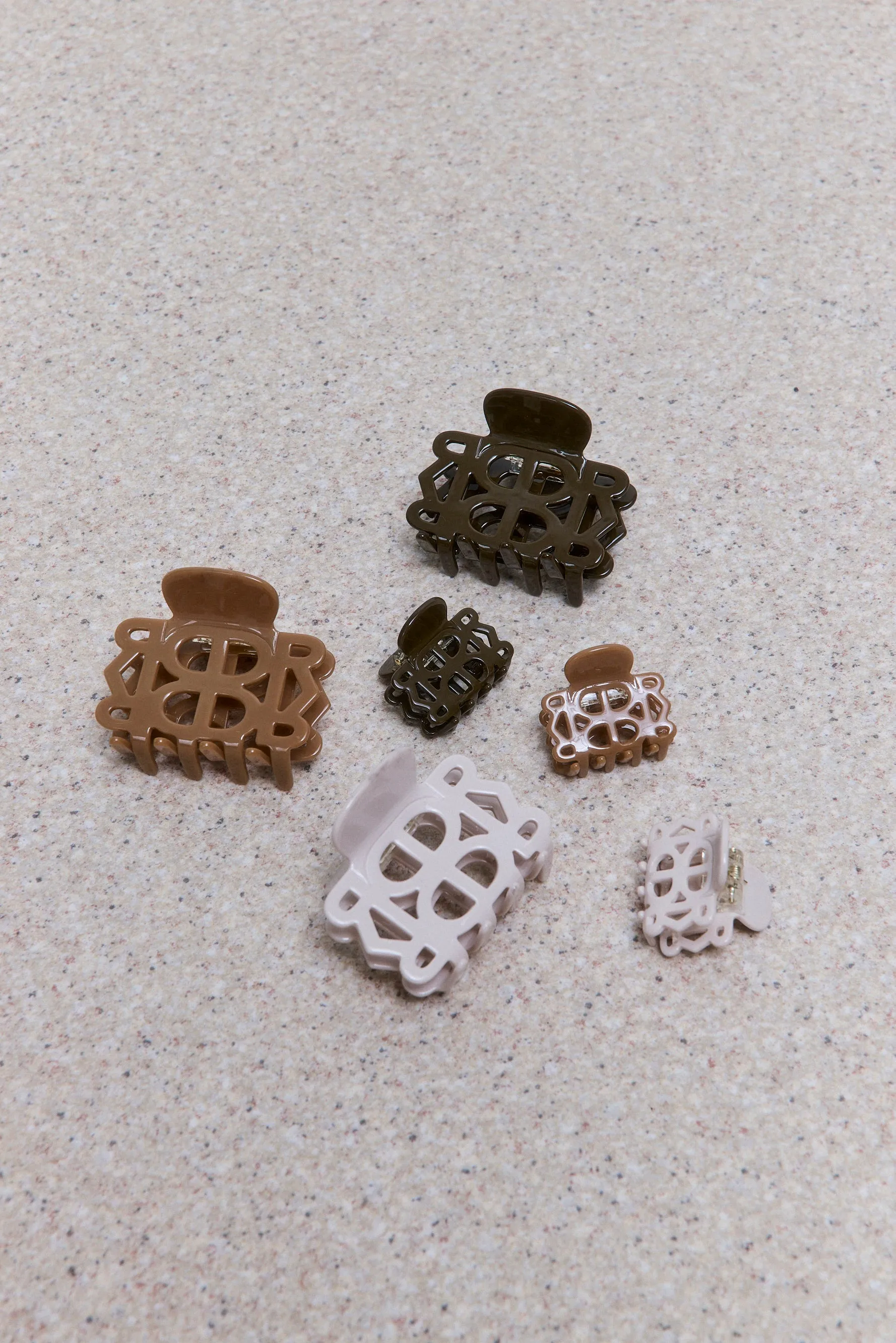 Caramel x Stone Claw Clip Set (2 pieces) sold by Dé Rococo product image thumbnail 3