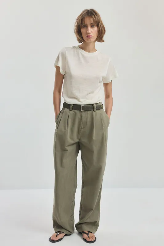Cotton Pleated Pants made by Dé Rococo