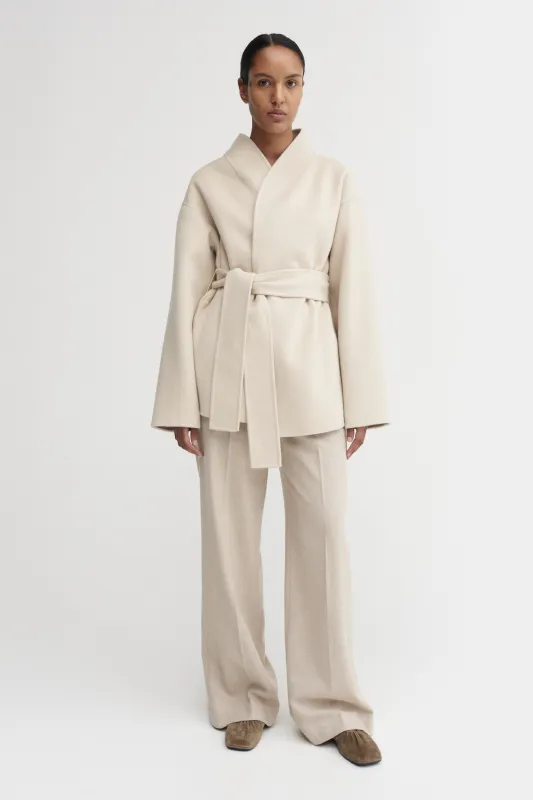 Noorie Doublé Coat, sand made by Almada Label