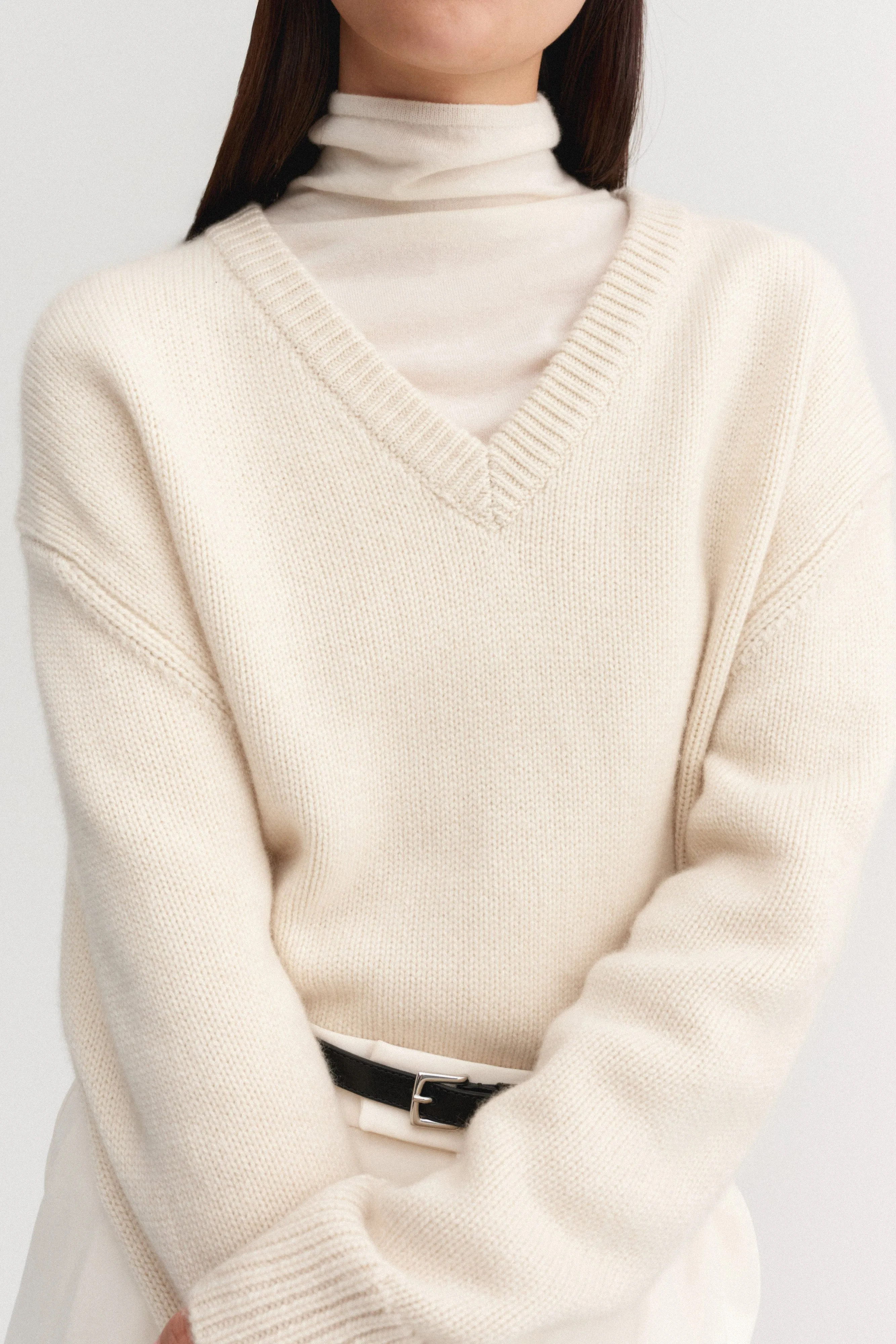 Yara V-Neck Sweater, vanilla sold by Almada Label product image thumbnail 4