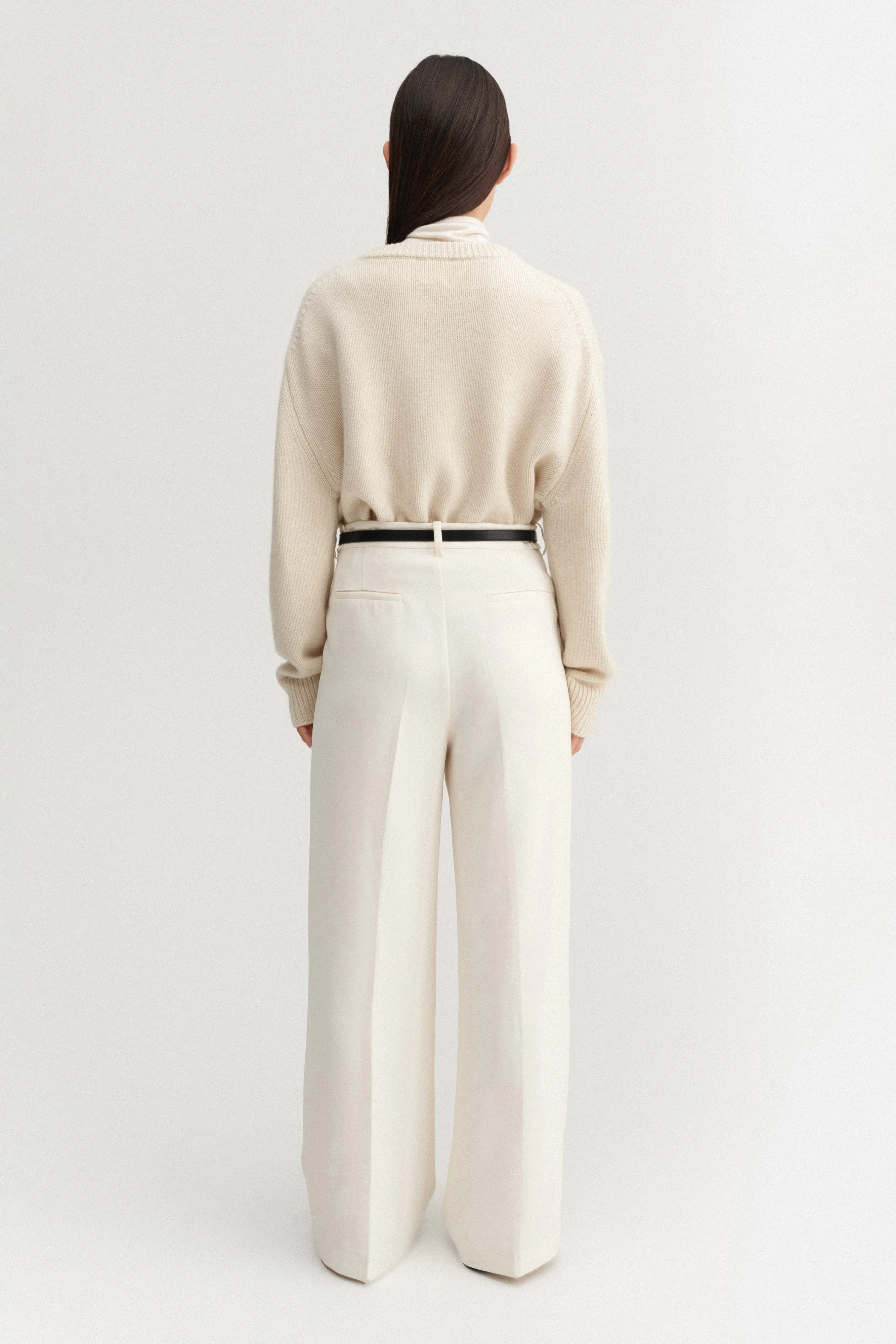 Yara V-Neck Sweater, vanilla sold by Almada Label product image thumbnail 3