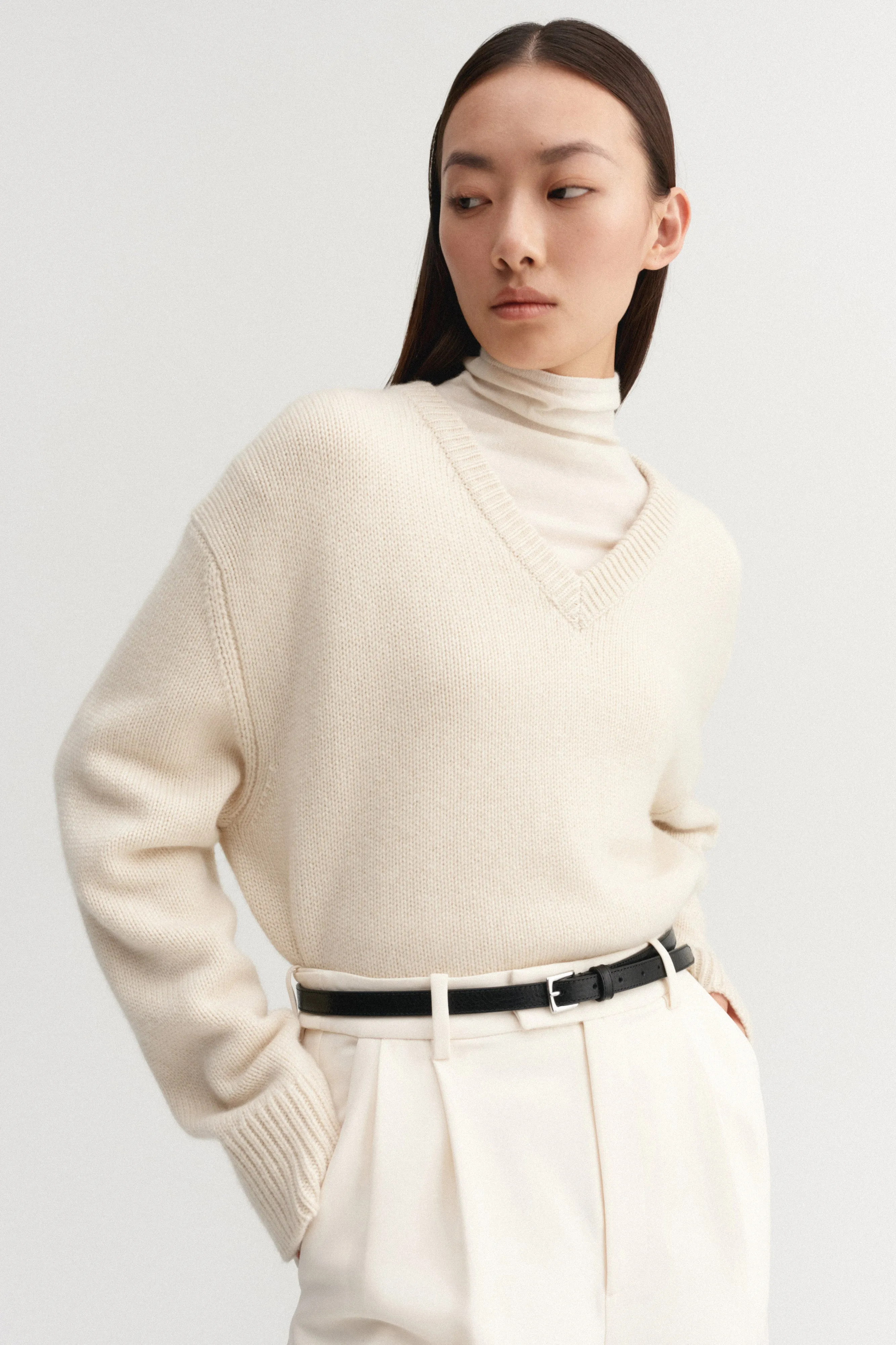 Yara V-Neck Sweater, vanilla sold by Almada Label product image thumbnail 2