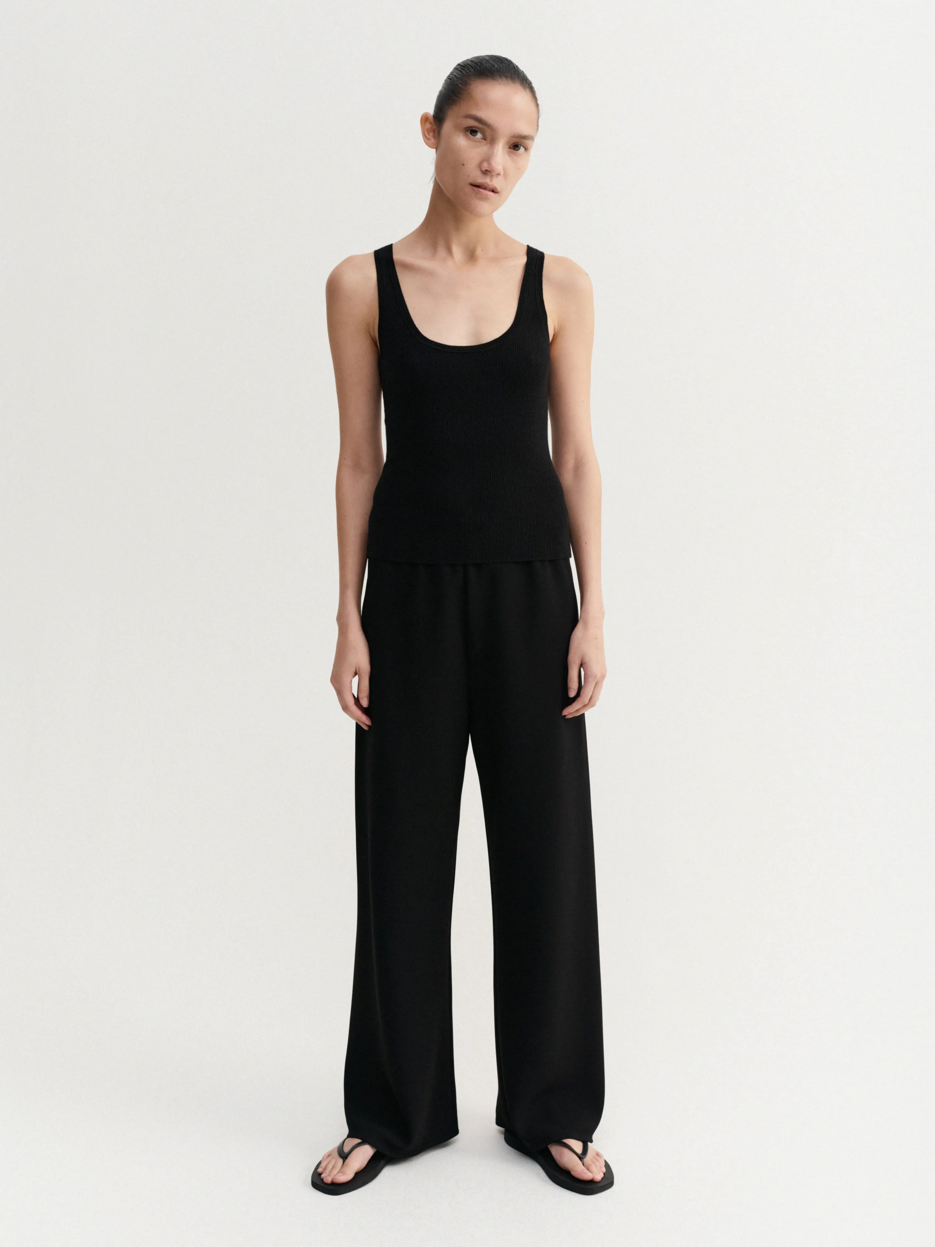 Indy Rib Top, black sold by Almada Label
