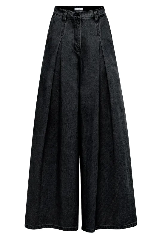 Weekend Front Pleat Denim made by Fe Noel