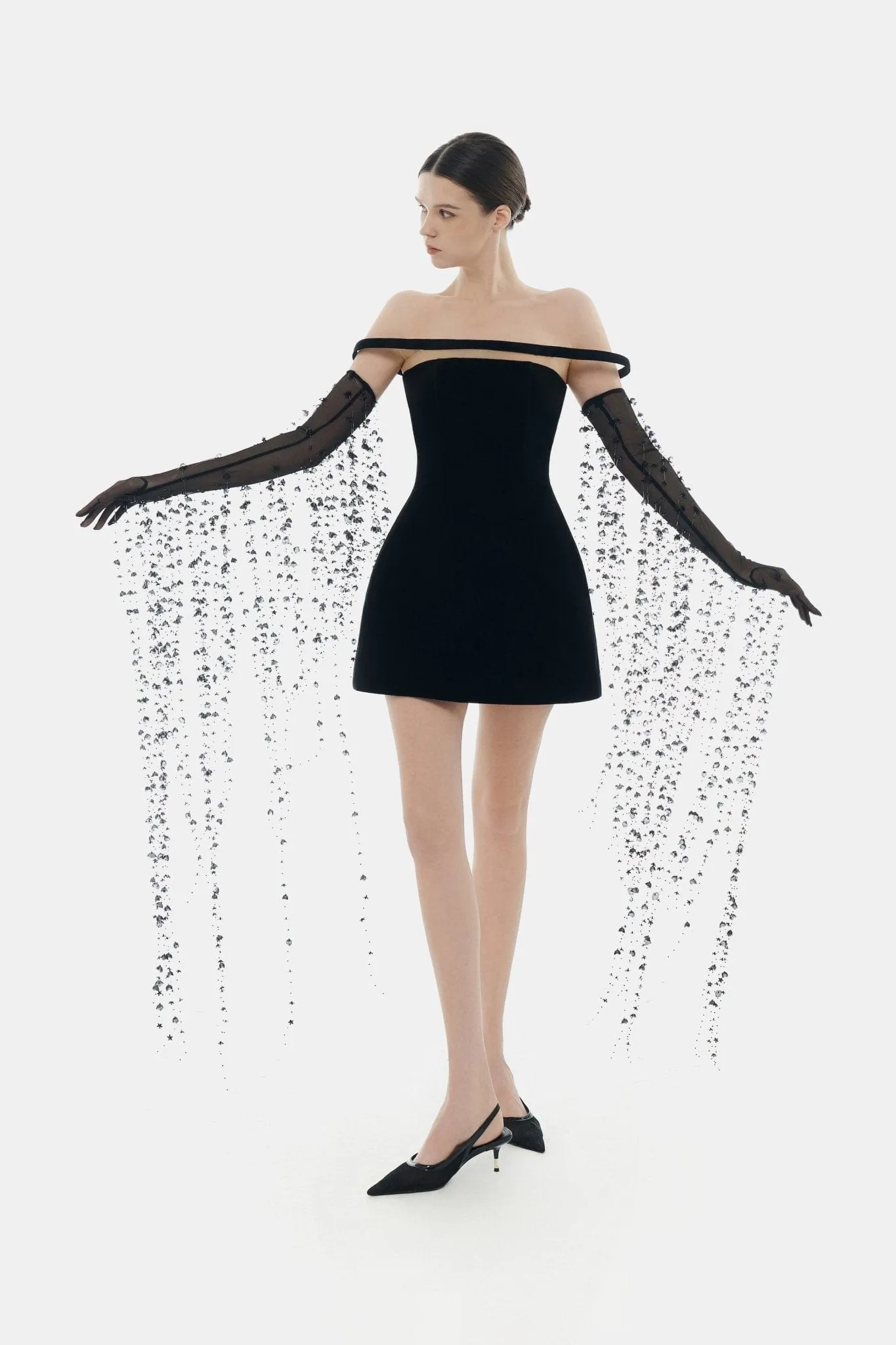 Black Flowers Gloves sold by Montsand product image thumbnail 3