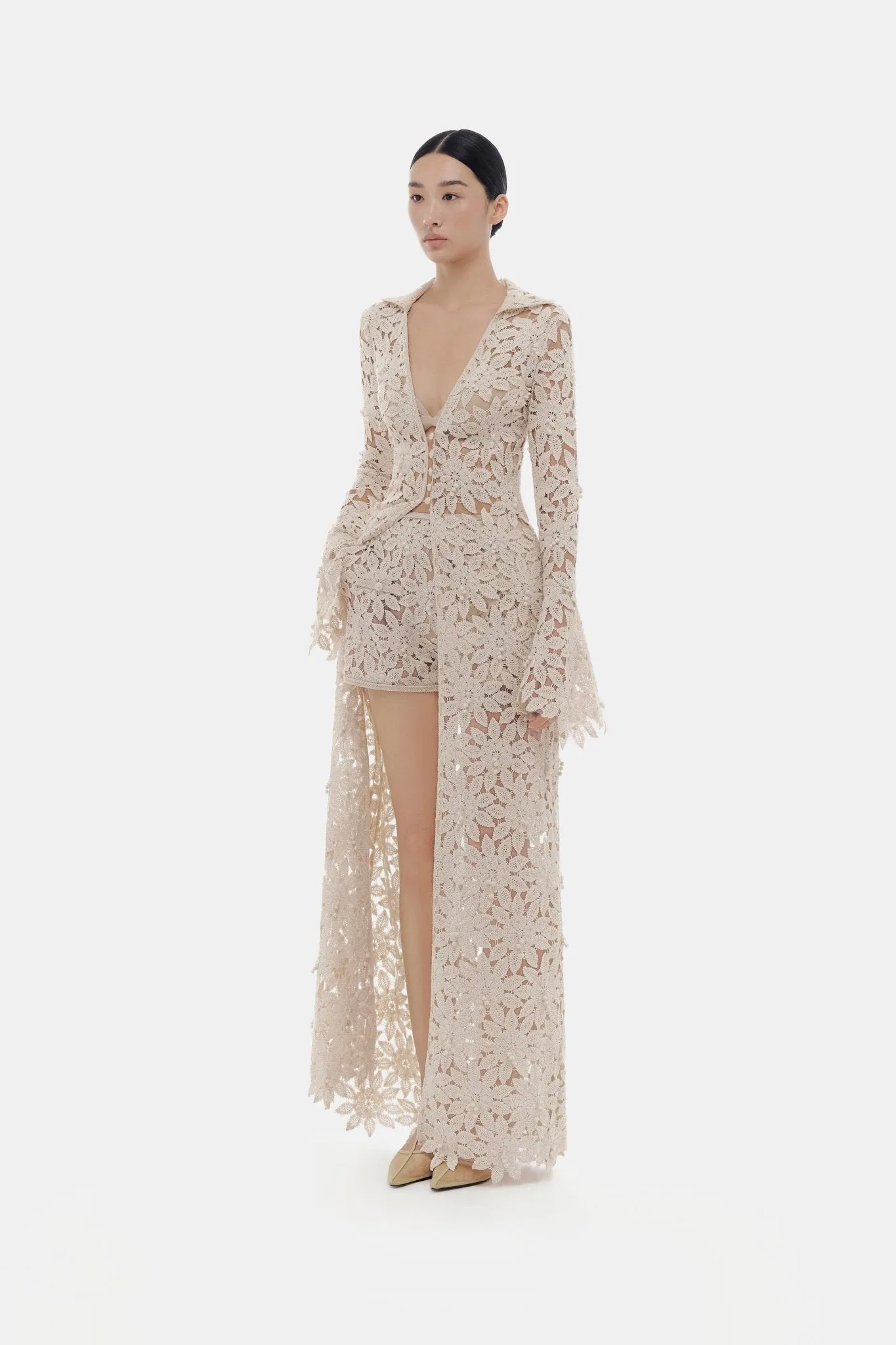 Beige Floral Lace Shorts sold by Montsand product image thumbnail 3