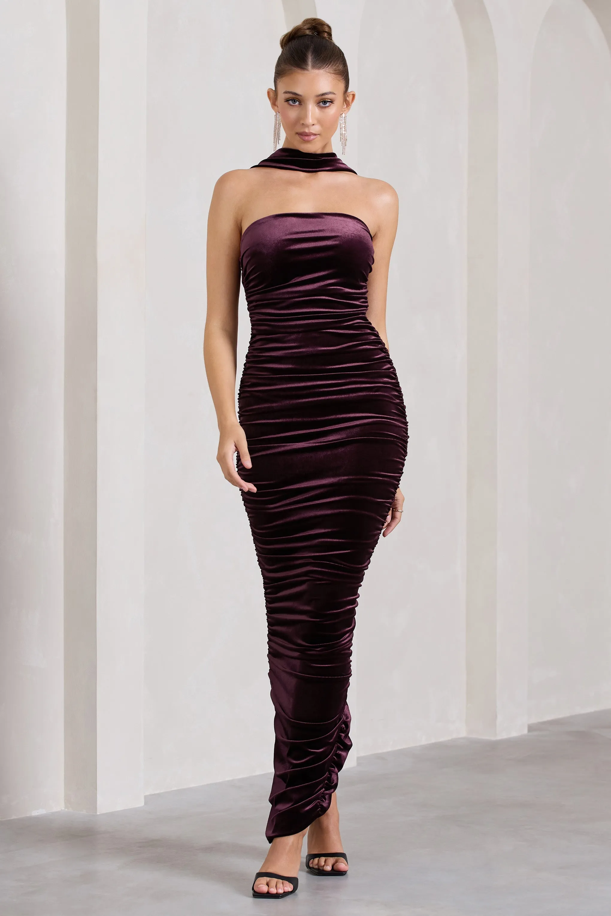 Cayenne | Dark Purple Velvet Halter-Neck Bandeau Maxi Dress sold by Club L London product image thumbnail 4