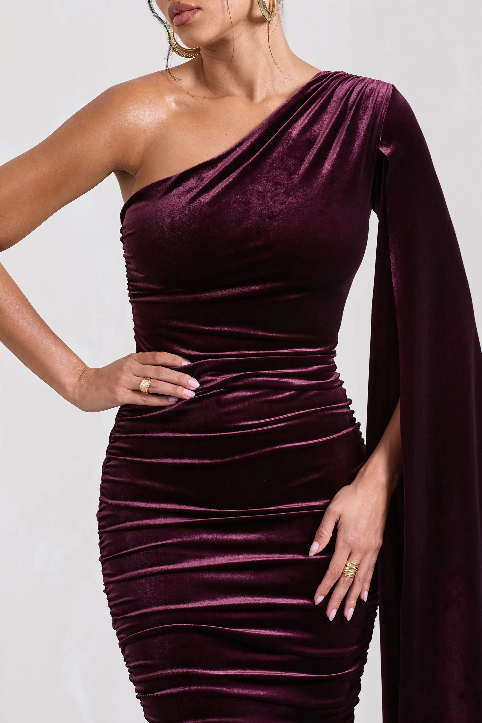 Gianna | Port Velvet One Shoulder Cape Bodycon Midi Dress sold by Club L London product image thumbnail 3
