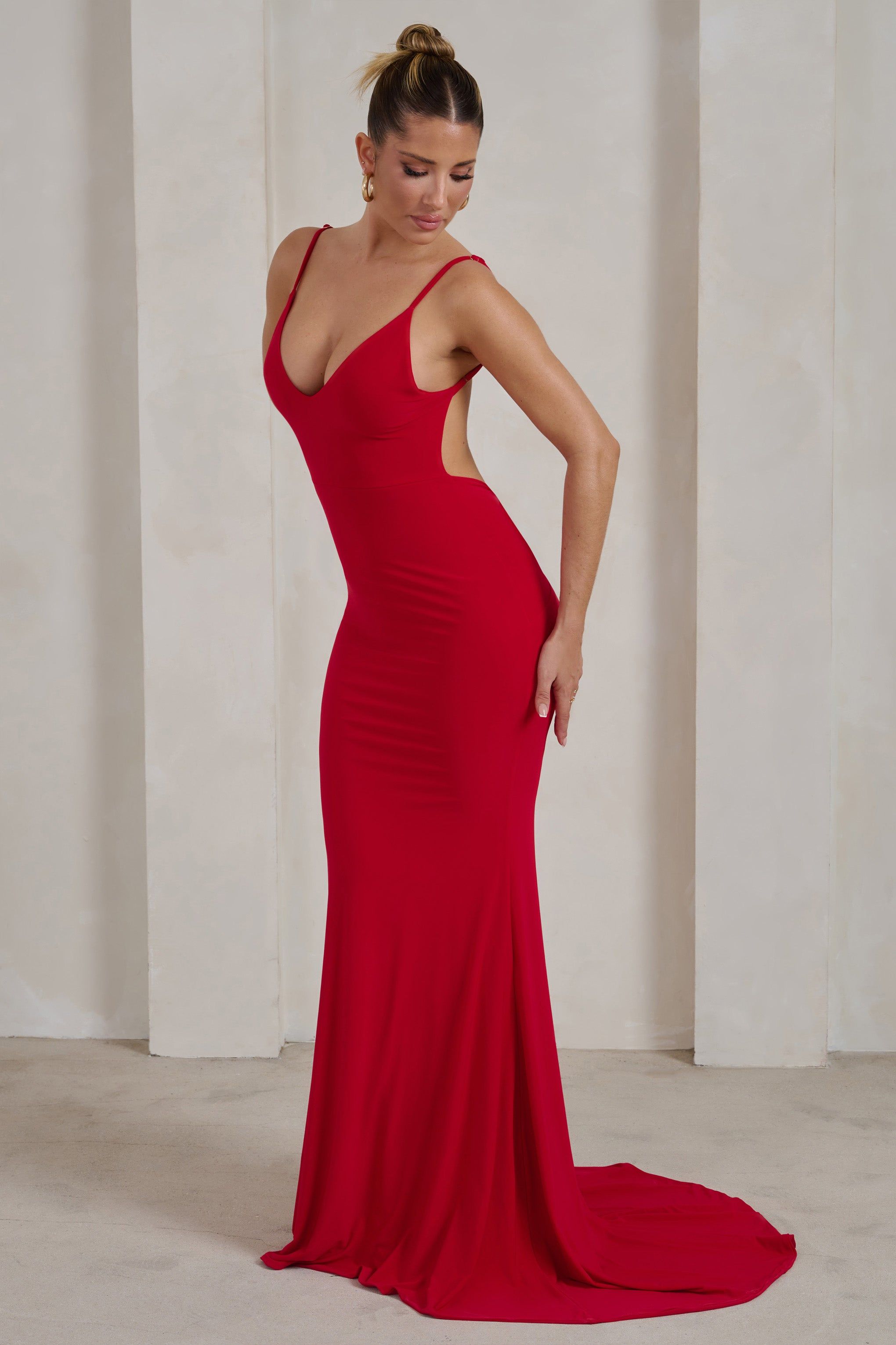 Endless Love | Red Backless Knot Detail Fishtail Maxi Dress sold by Club L London product image thumbnail 4