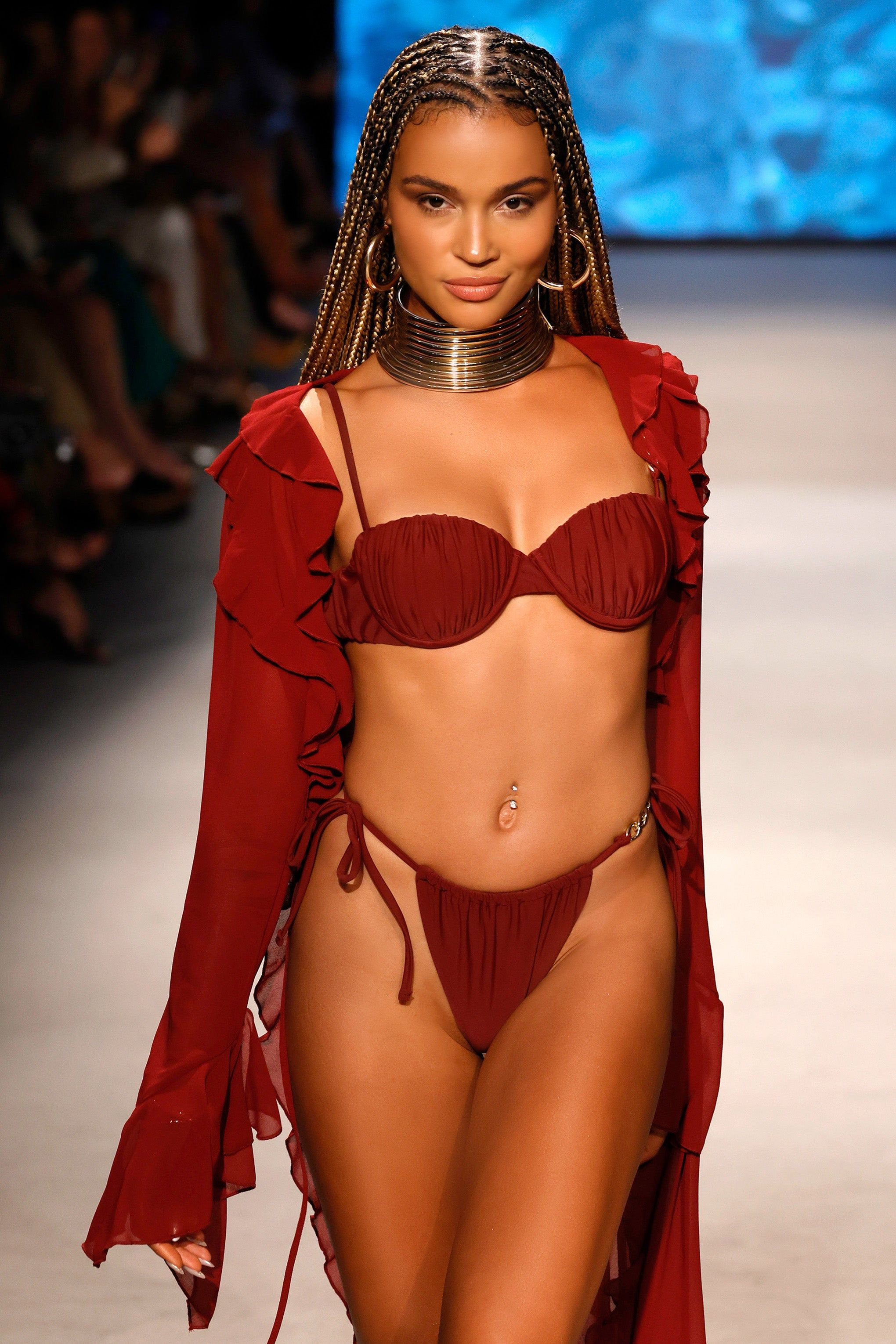 Fortune | Burgundy Pleated Chain Bikini Bottoms sold by Club L London product image thumbnail 8