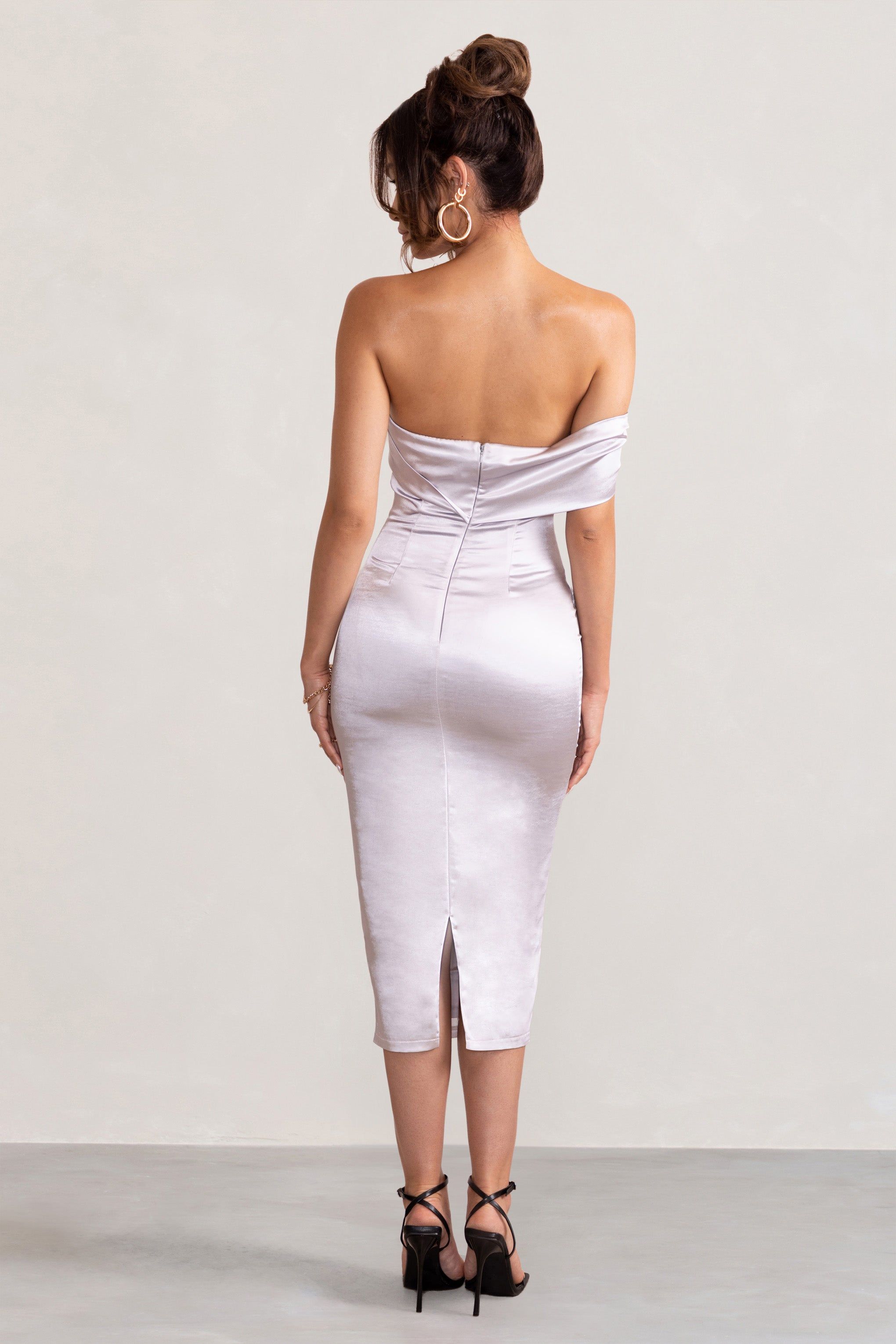 Leia | Pastel Lilac Floral Print Satin Bardot Twist Detail Midi Dress sold by Club L London product image thumbnail 2