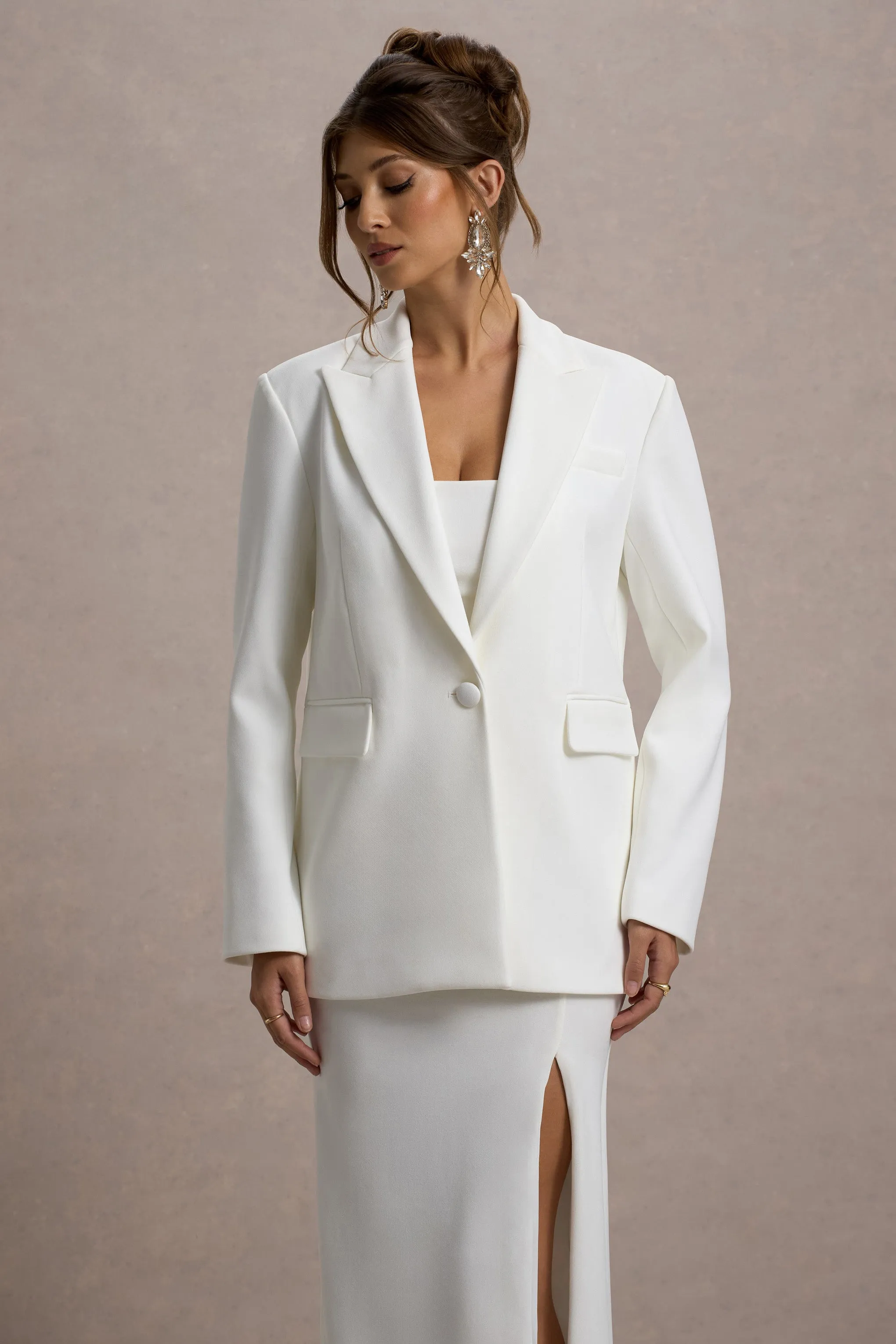 Urban | White Plunge-Neck Boxy Oversized Blazer sold by Club L London product image thumbnail 3