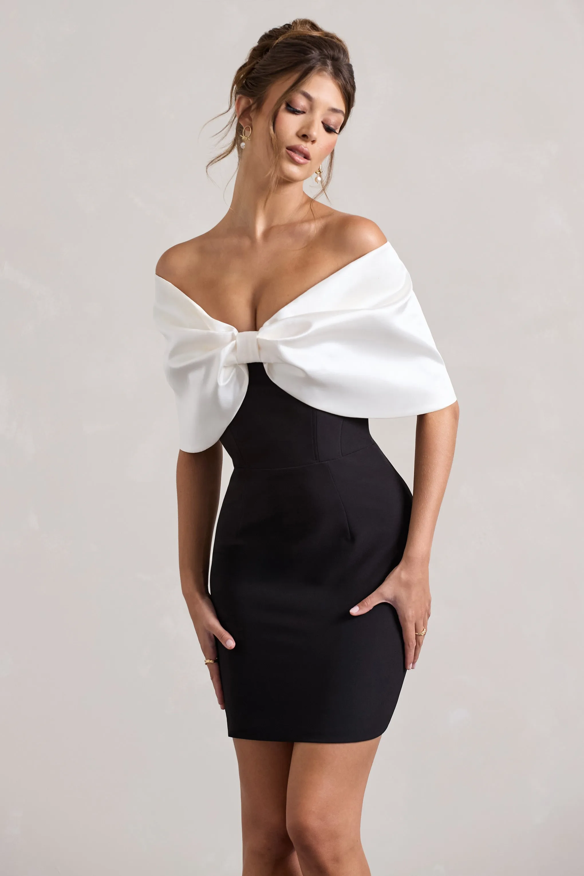Dewdrop | Black & White Mini Dress With Oversized Bow sold by Club L London product image thumbnail 3