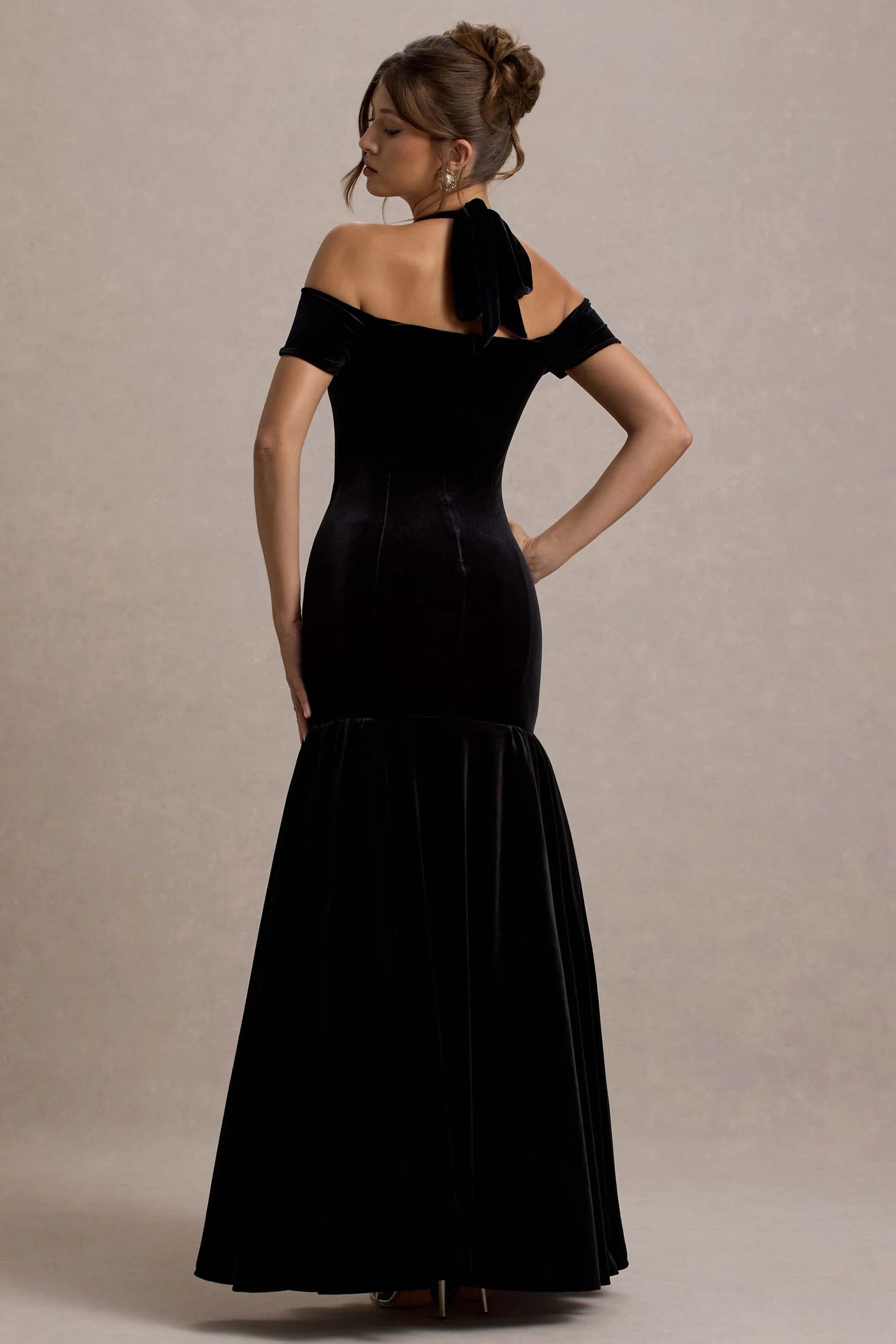 Nominee | Black Velvet Halter-Neck Maxi Dress sold by Club L London product image thumbnail 2