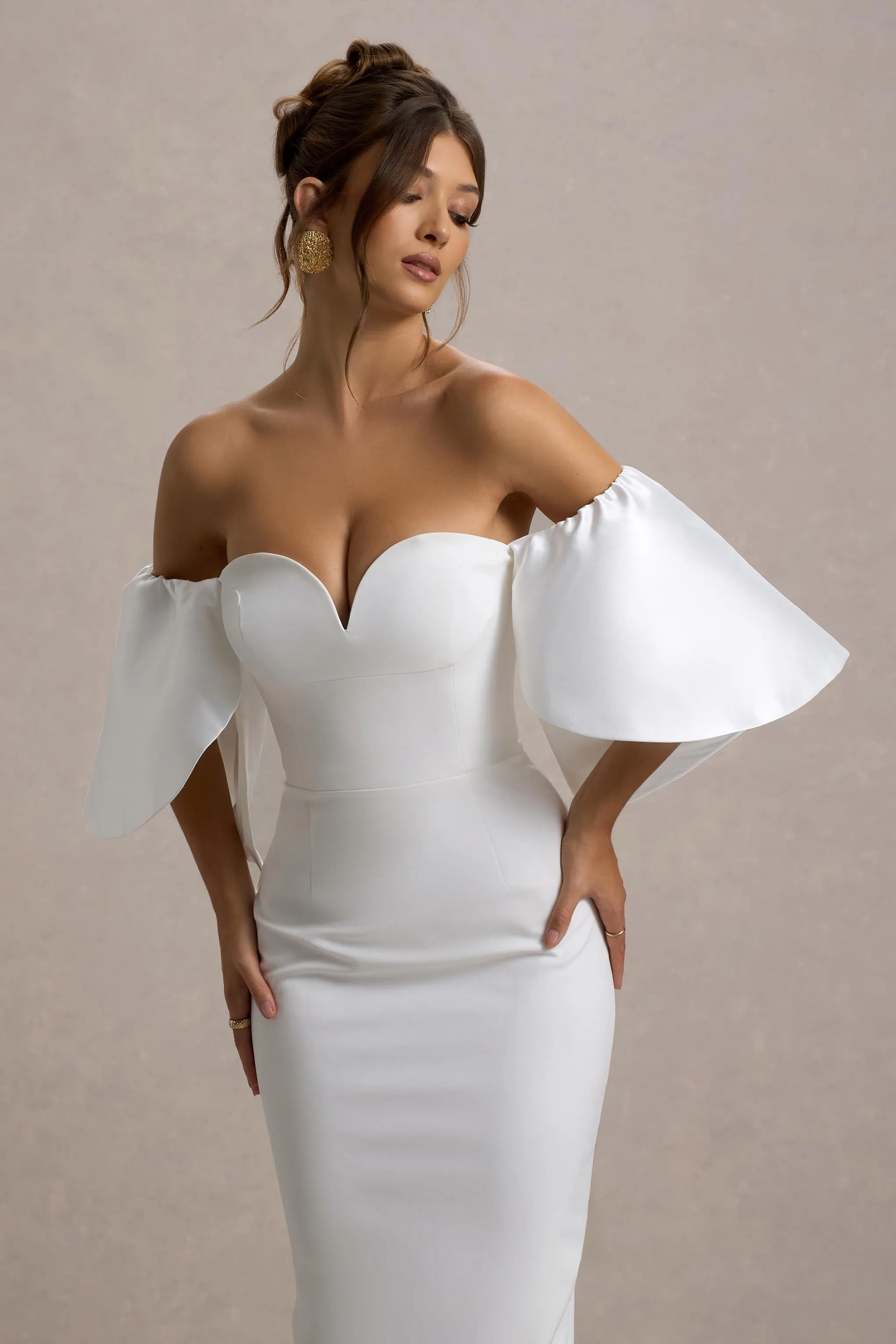 Dalani | White Corset Maxi Dress With Satin Puff Sleeves sold by Club L London product image thumbnail 3