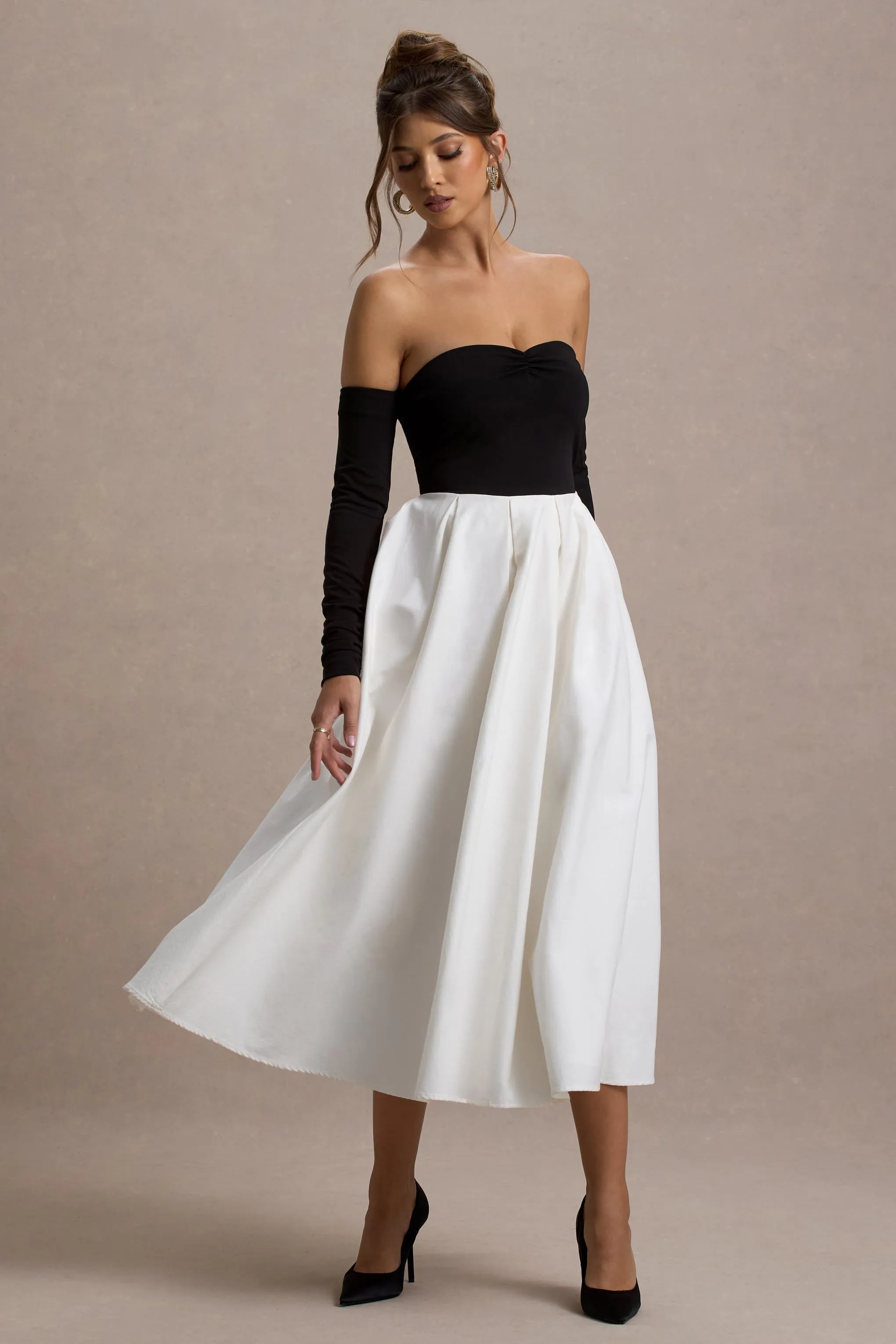 Solada | Black & Cream Bardot Pleated Maxi Dress sold by Club L London product image thumbnail 4