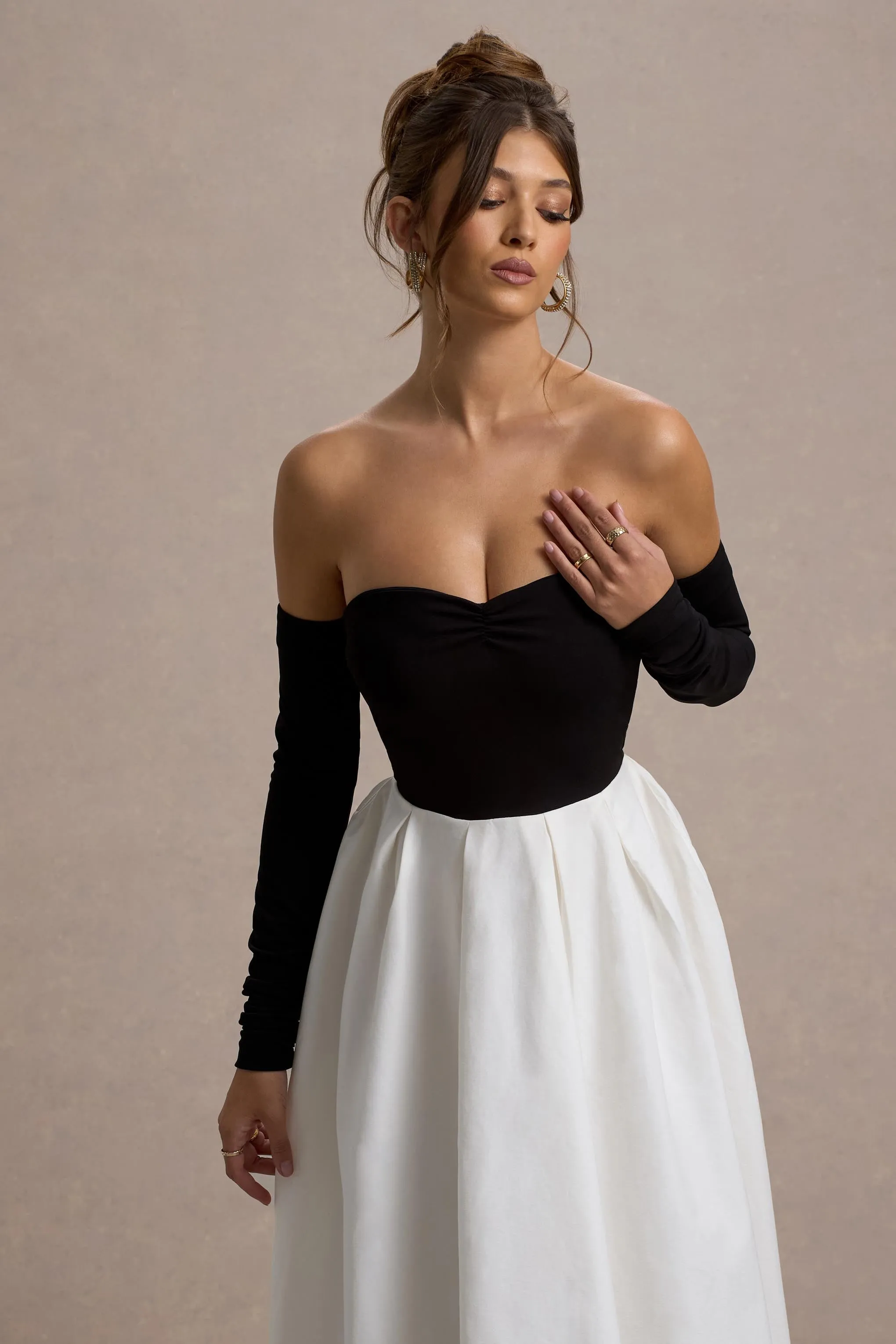 Solada | Black & Cream Bardot Pleated Maxi Dress sold by Club L London product image thumbnail 3