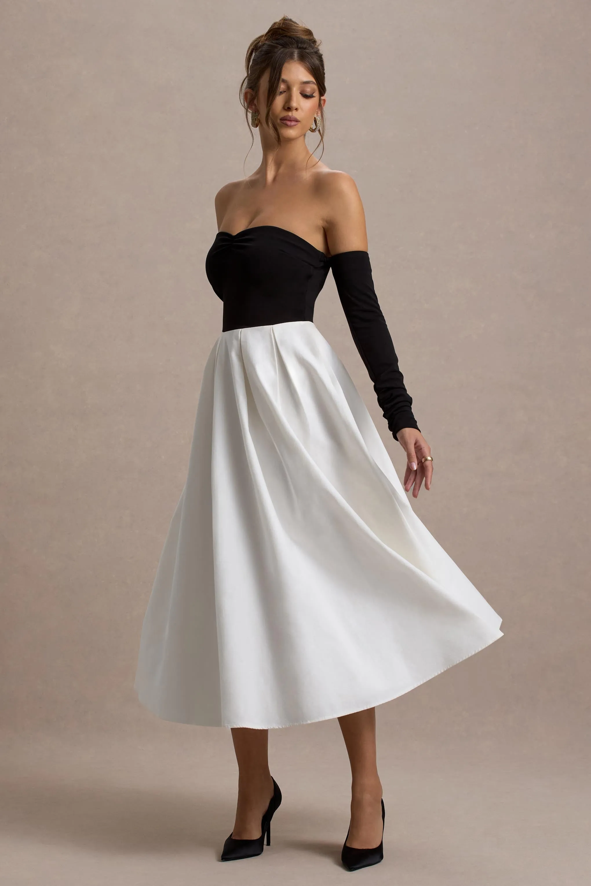 Solada | Black & Cream Bardot Pleated Maxi Dress sold by Club L London product image thumbnail 5