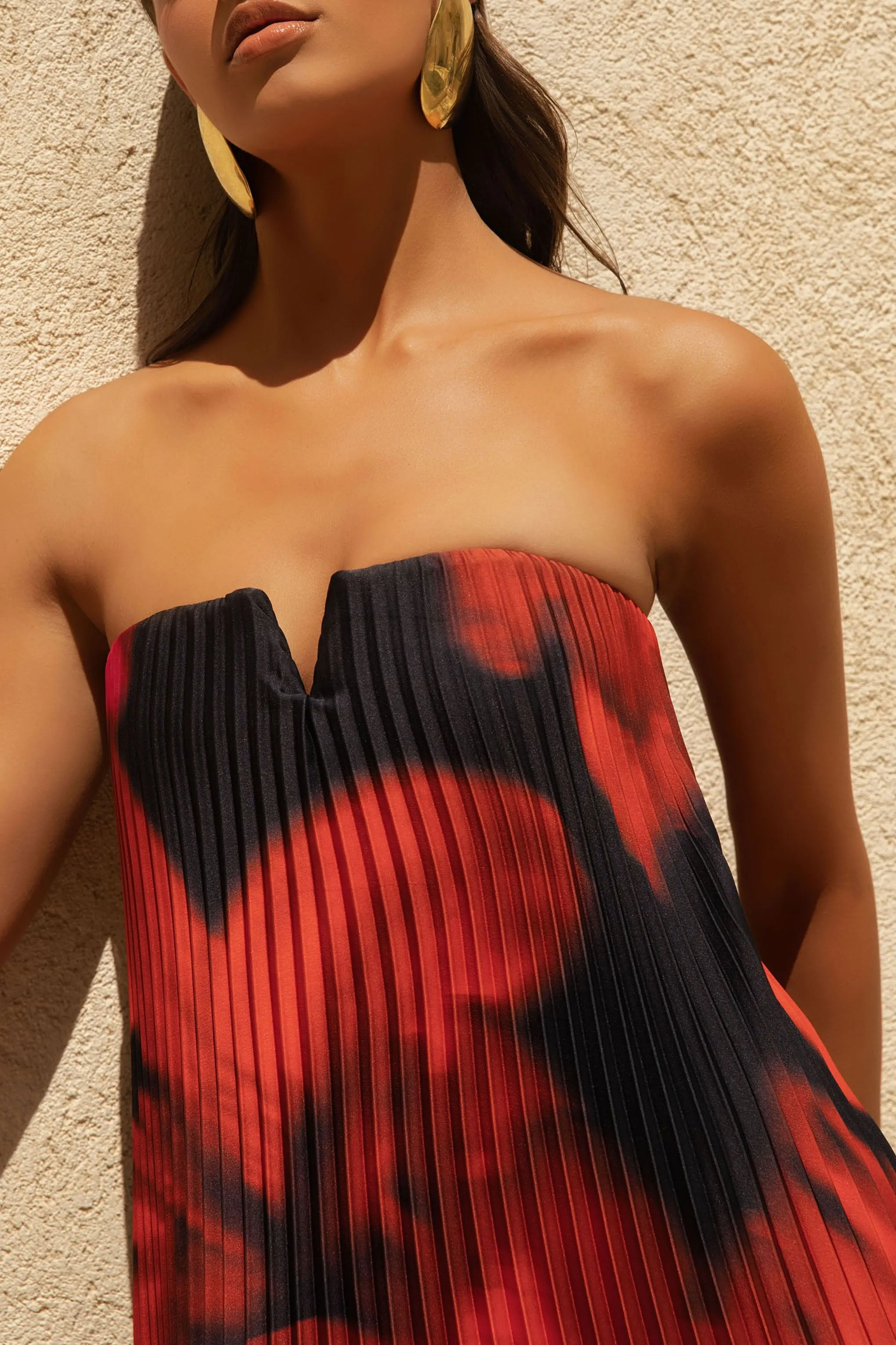 Bergamot | Black And Red Floral Print Satin Sweetheart Maxi Dress sold by Club L London product image thumbnail 3