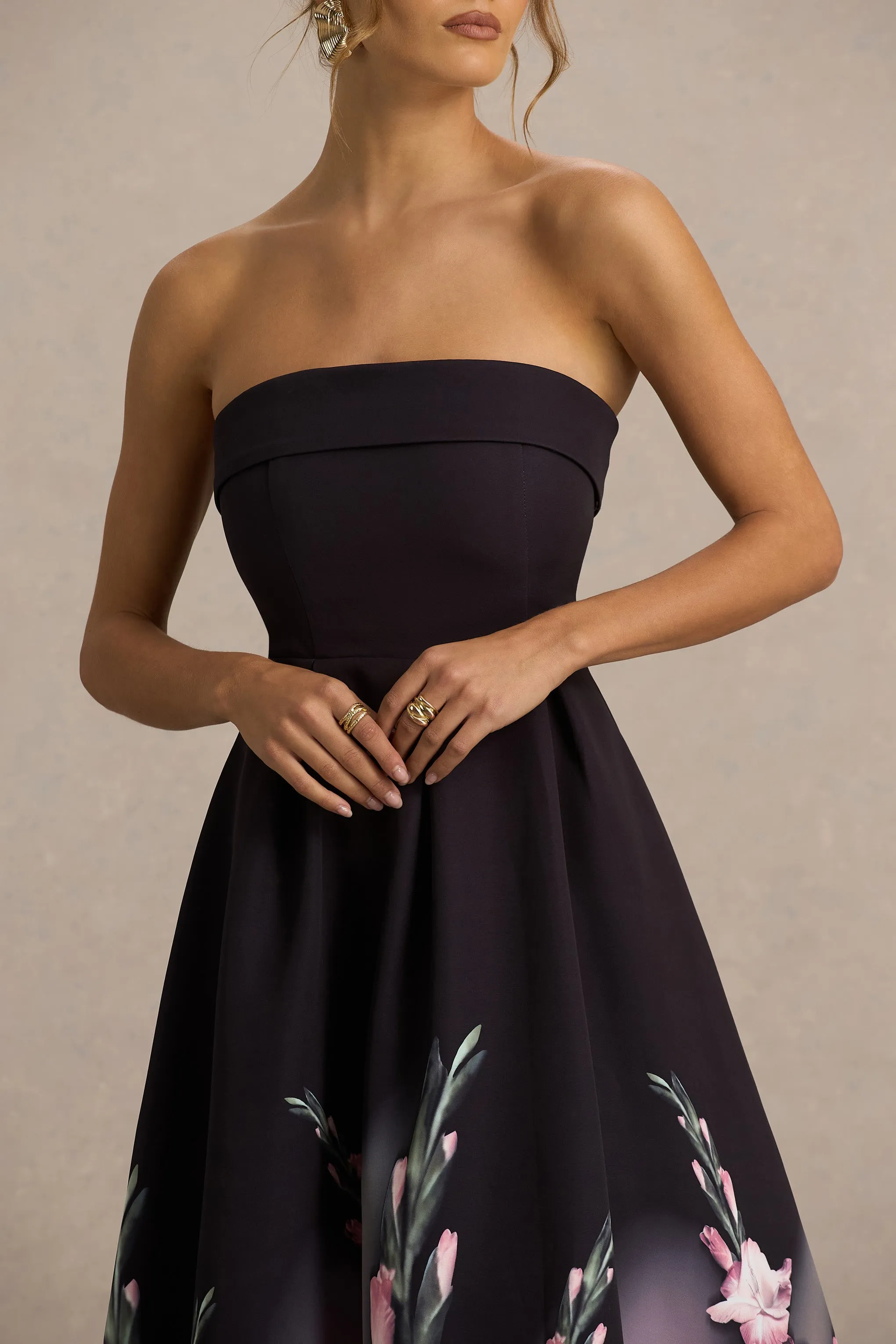 Annalise | Pink Border Print Bandeau Midi Dress sold by Club L London product image thumbnail 4