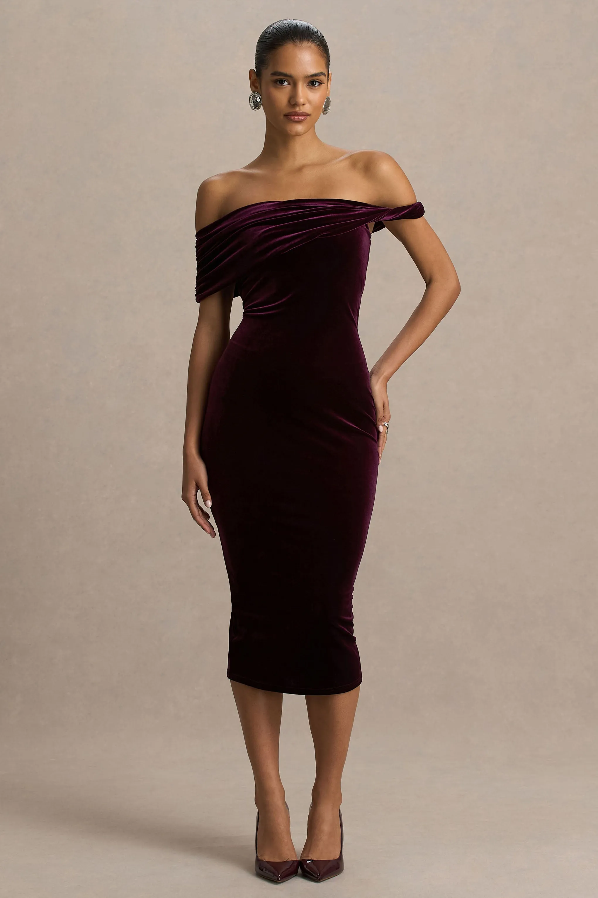 Billie | Burgundy Velvet Bardot-Neck Midi Dress With Twist-Sleeve sold by Club L London product image thumbnail 4