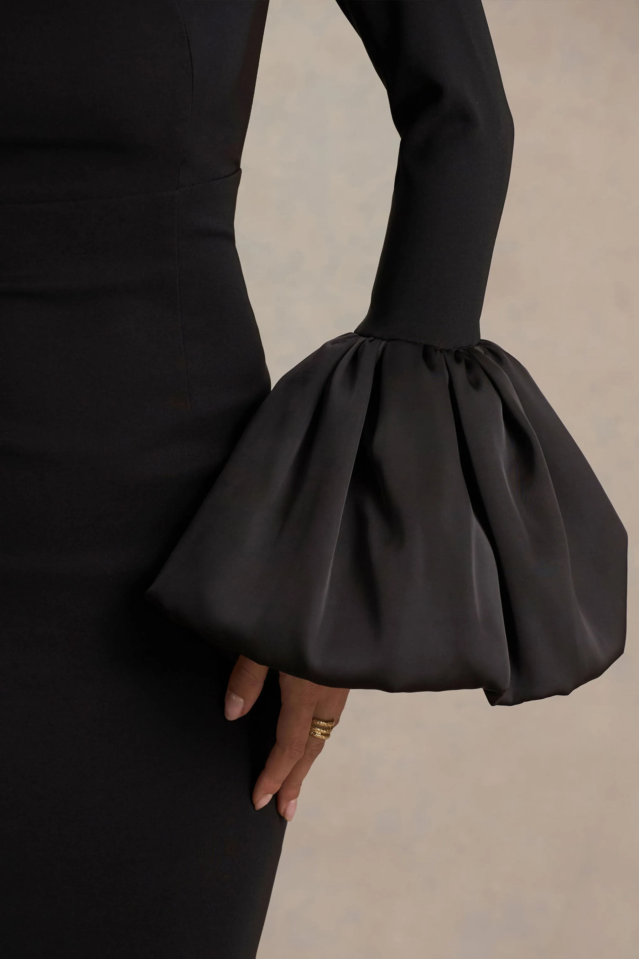Retreat | Black Square-Neck Maxi Dress With Satin Puff-Sleeves sold by Club L London product image thumbnail 3
