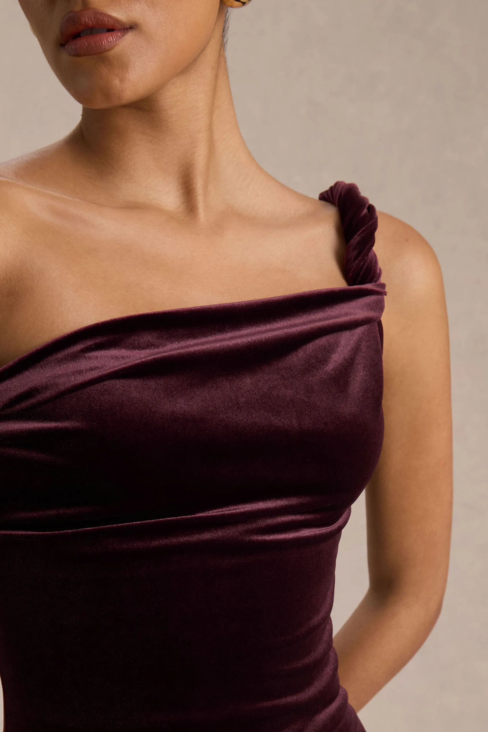 Carella | Burgundy Velvet Twisted Asymmetric Midi Dress sold by Club L London product image thumbnail 4
