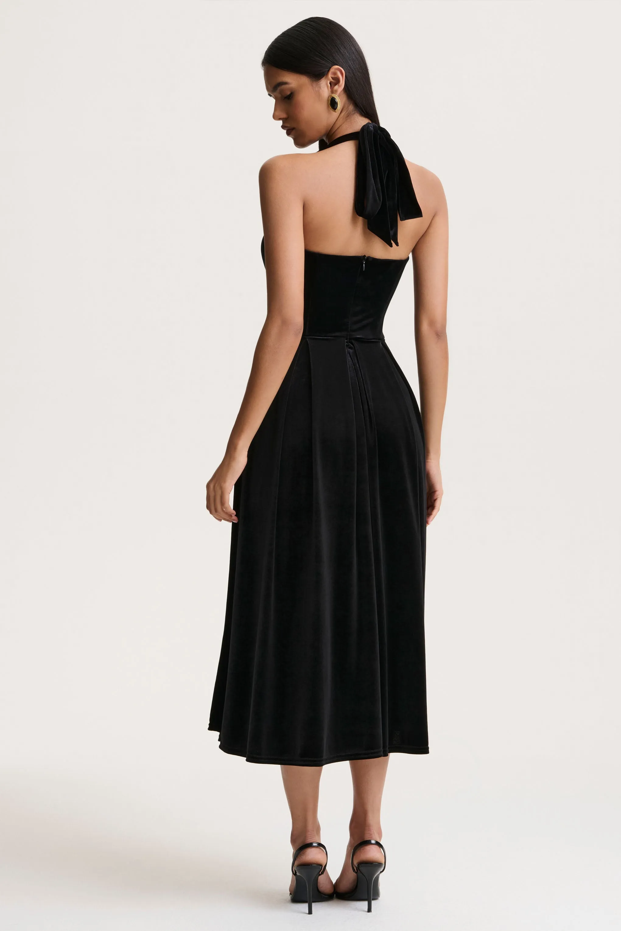 Esmeray | Black Velvet Sweetheart-Neck Midi Dress sold by Club L London product image thumbnail 3