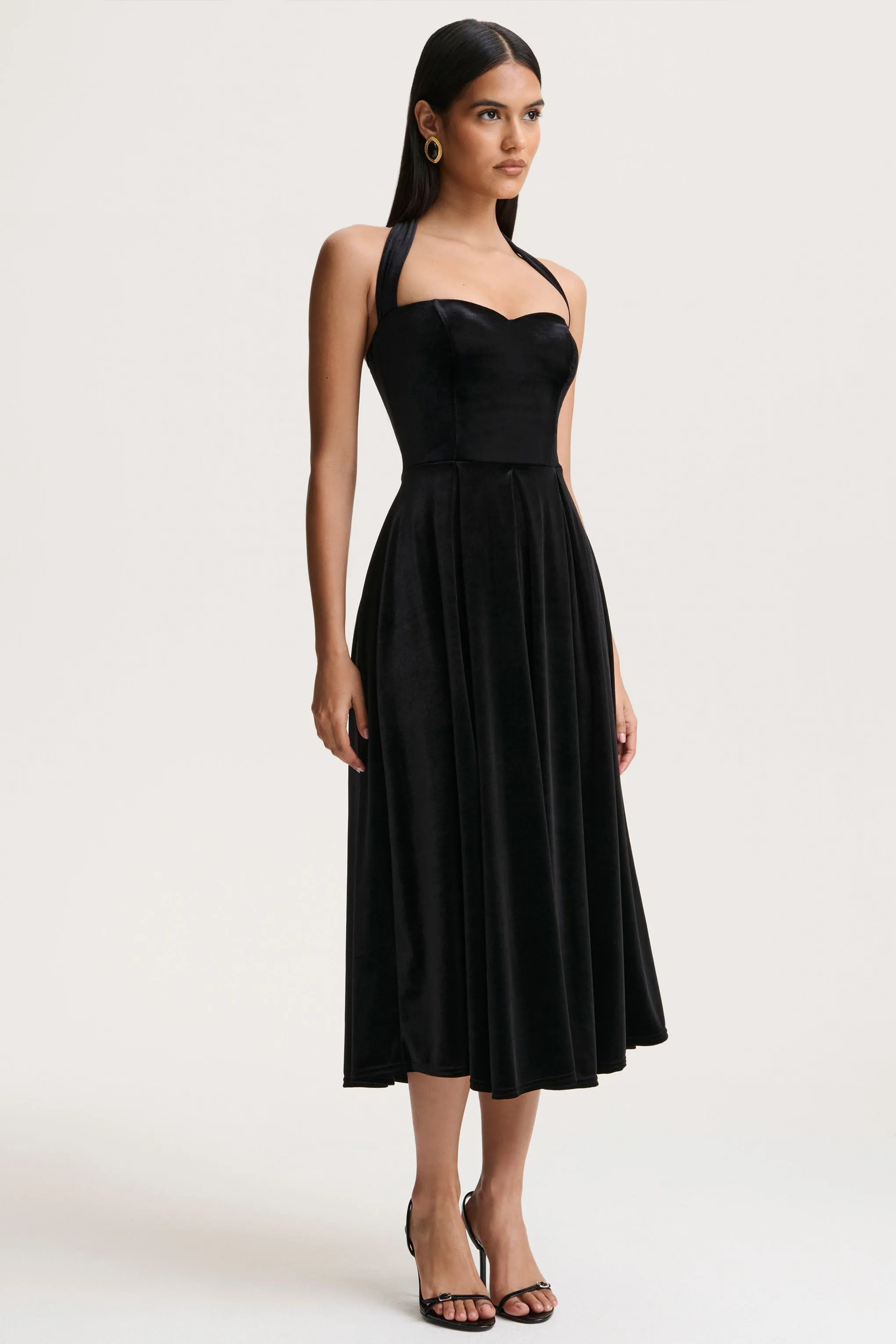 Esmeray | Black Velvet Sweetheart-Neck Midi Dress sold by Club L London product image thumbnail 4