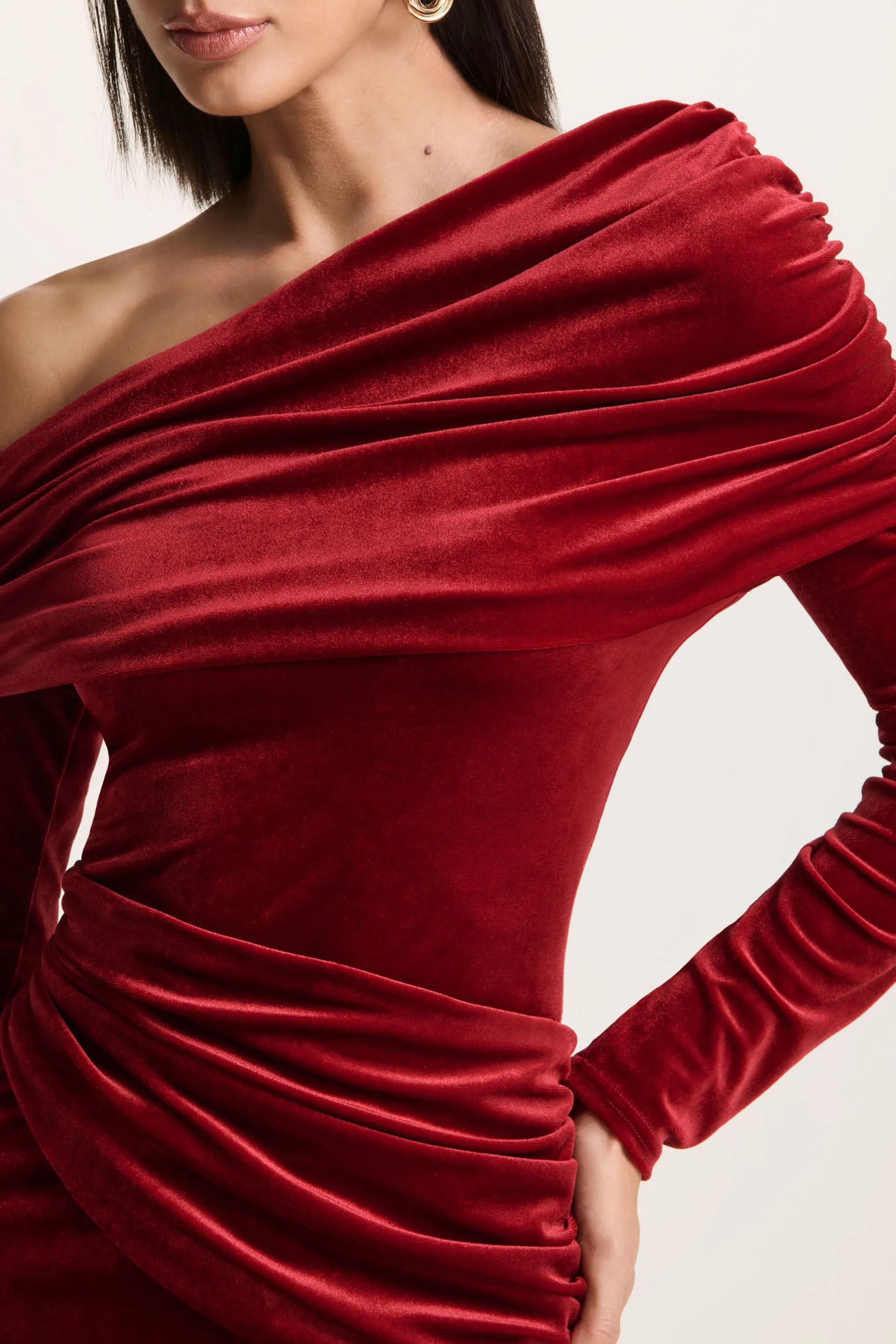 Eirene | Red Velvet Asymmetric-Neck Midi Dress sold by Club L London product image thumbnail 3