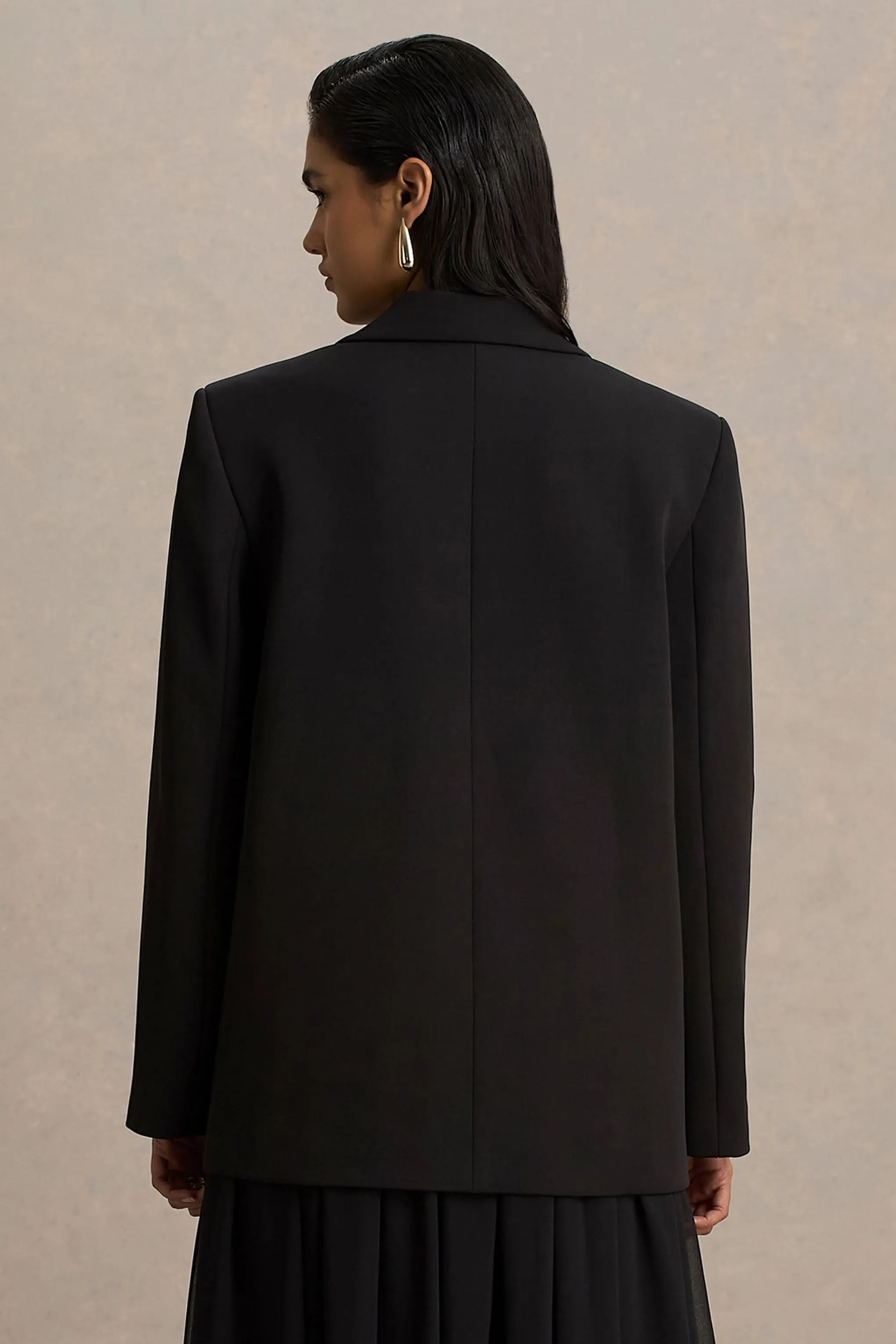 Katherine | Black Plunge-Neck Oversized Blazer sold by Club L London product image thumbnail 2