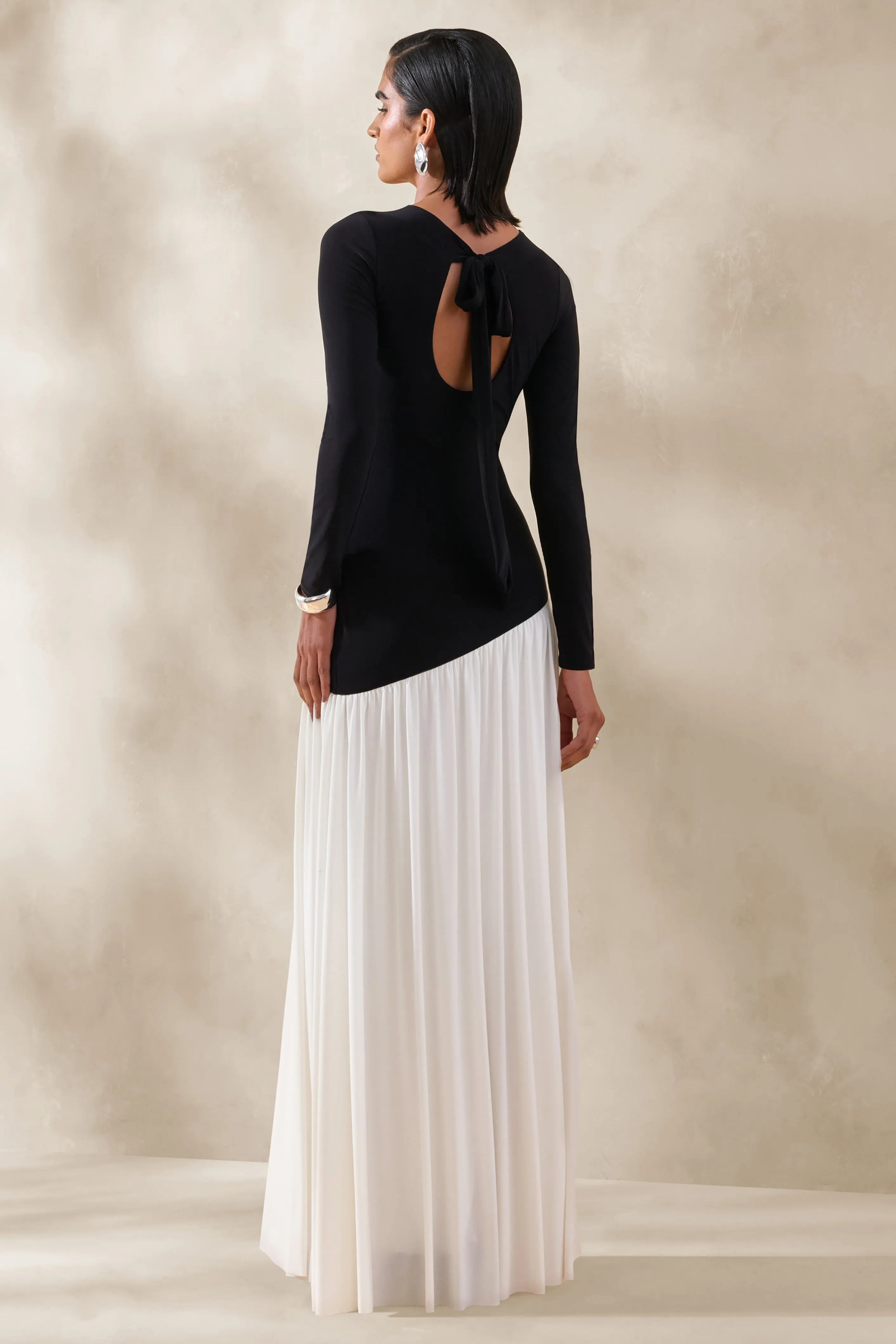 Jasira | Black & White Crew-Neck Maxi Dress With Asymmetric Drop-Waist sold by Club L London product image thumbnail 2