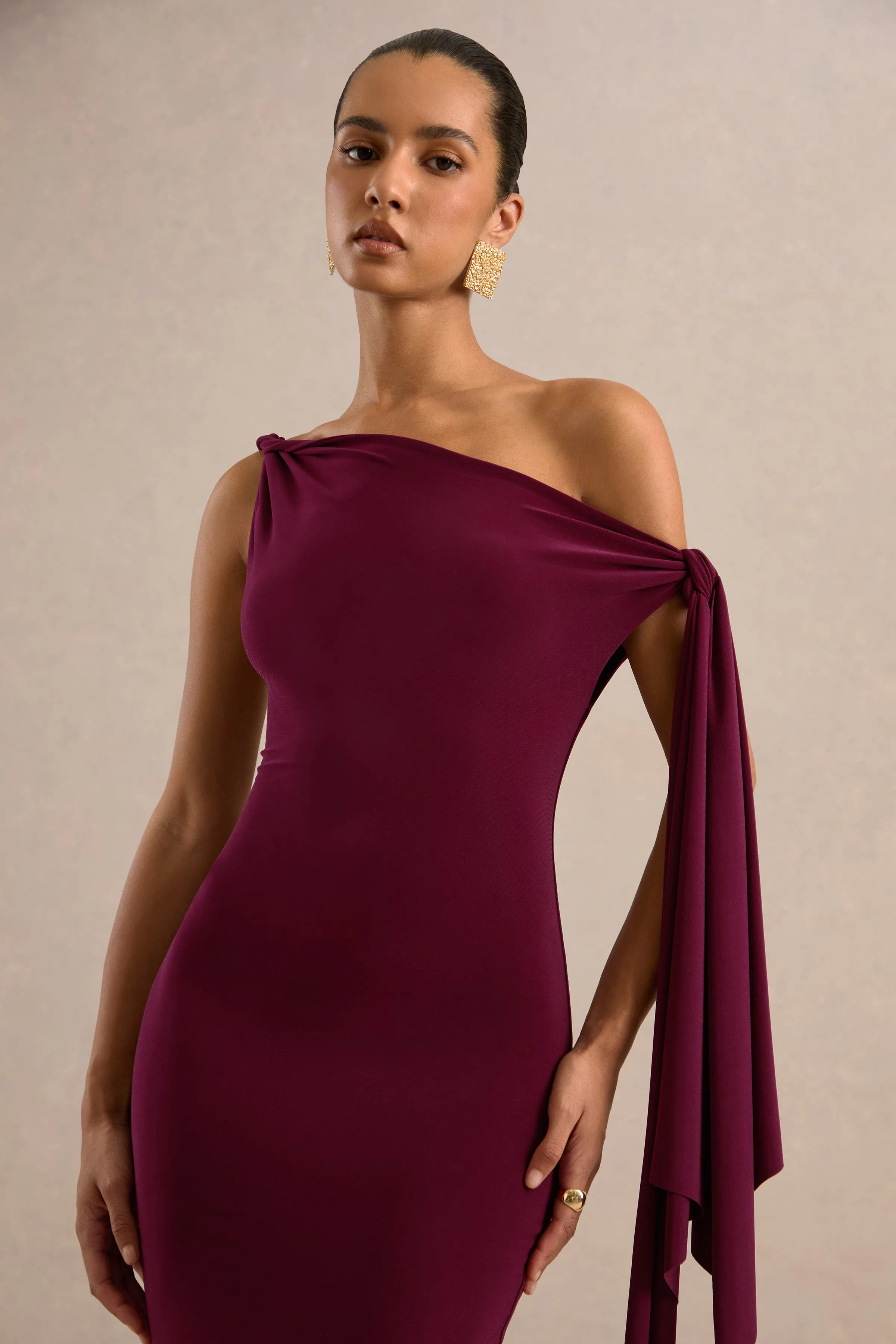 Arcelia | Burgundy Jersey One Shoulder Midi Dress With Twist And Knot Sash Detailing sold by Club L London product image thumbnail 4
