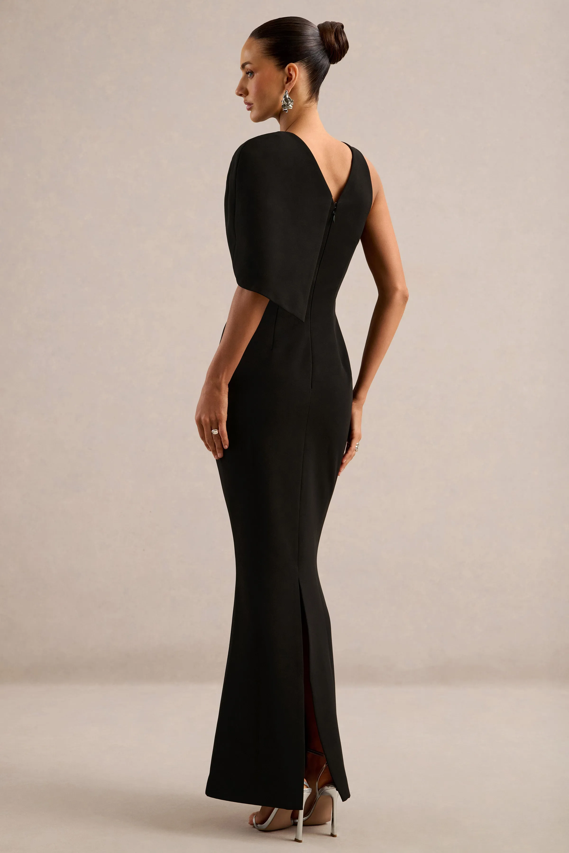 Quira | Black Round Neck Short Sleeve Maxi Dress With Bow Detailing And Back Split sold by Club L London product image thumbnail 2