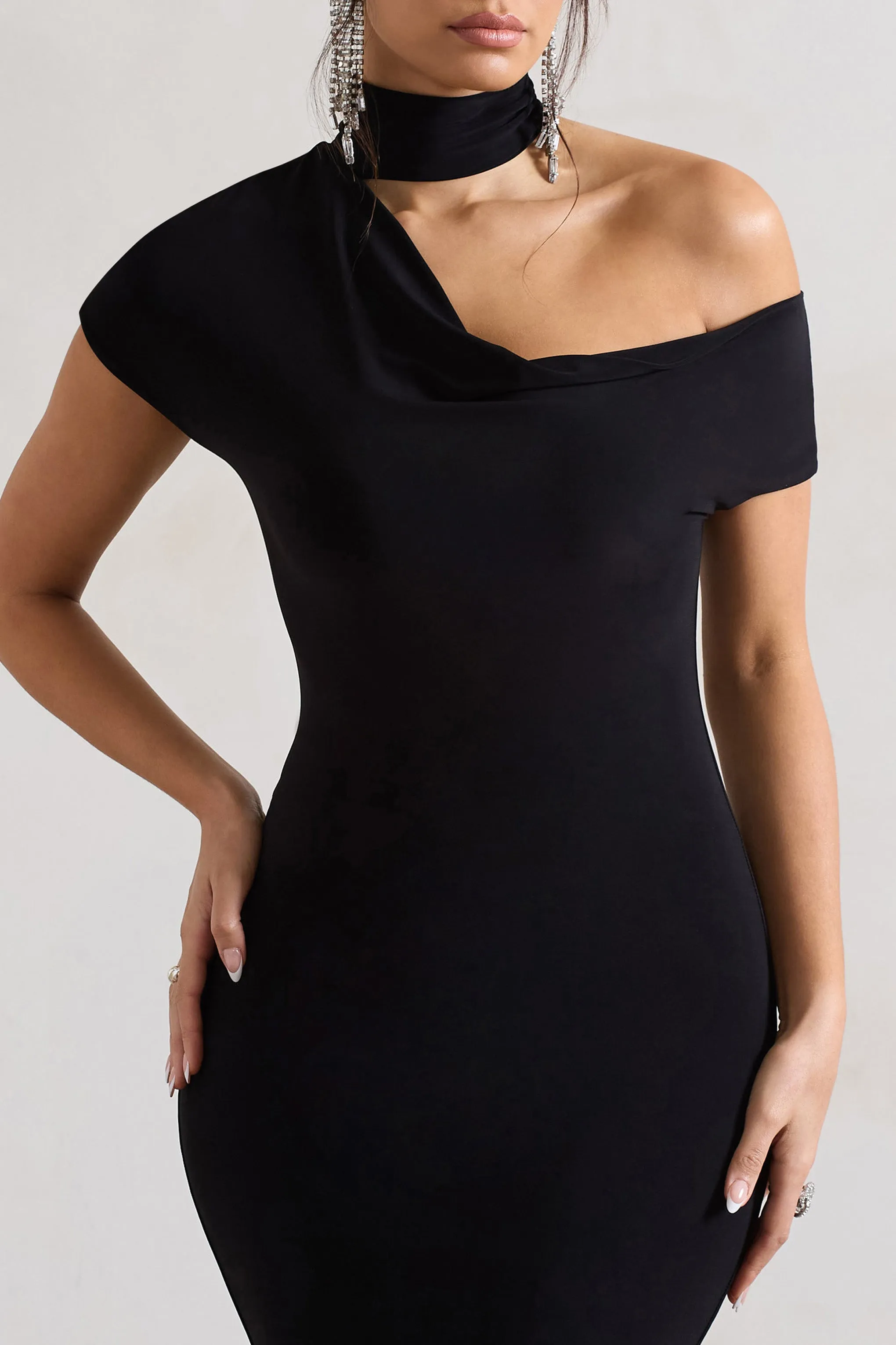 Margaux | Black One-Shoulder Maxi Dress With Halter-Collar sold by Club L London product image thumbnail 3