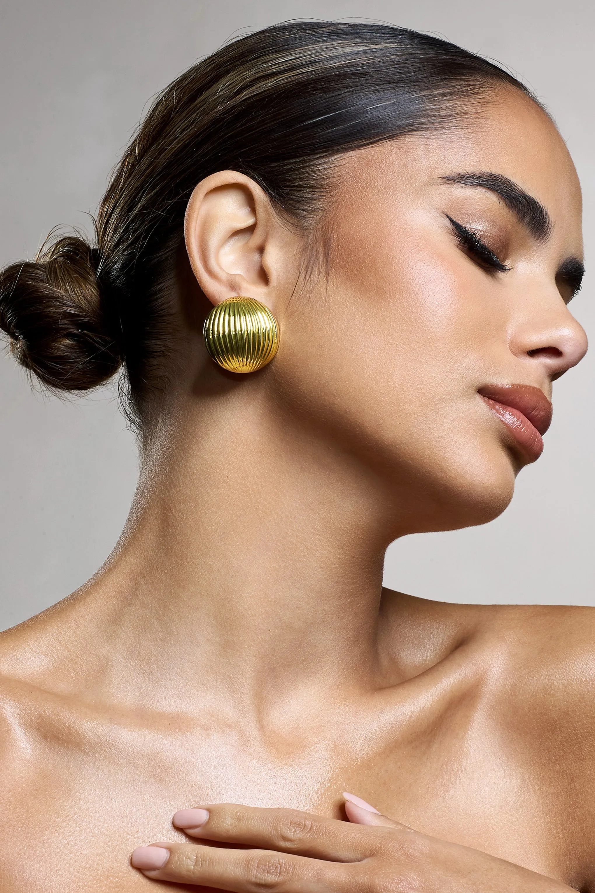 Leonardo | Gold Ribbed Circle Statement Earrings sold by Club L London product image thumbnail 2