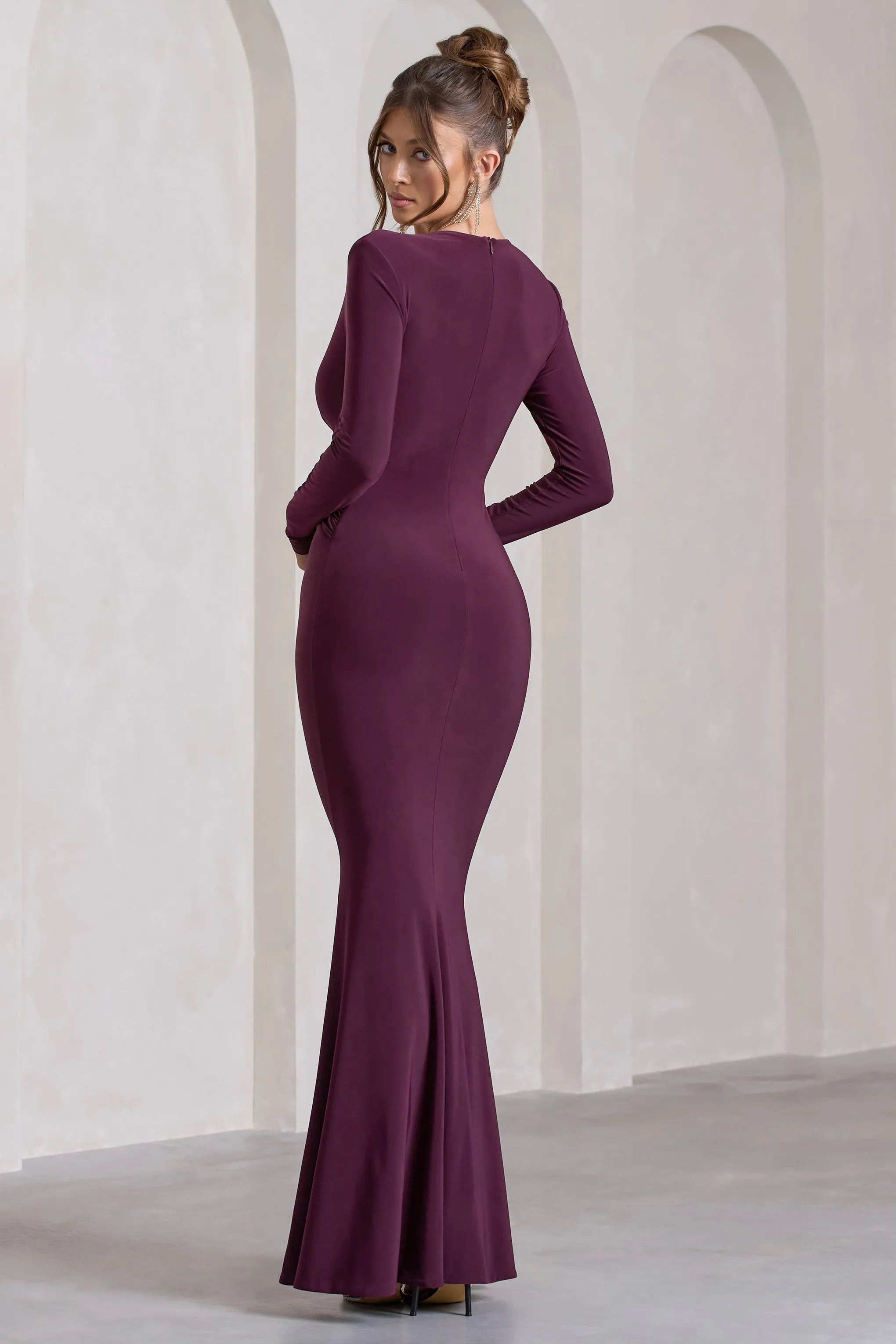 Aluna | Plum Plunge-Neck Twisted Split Maxi Dress sold by Club L London product image thumbnail 2