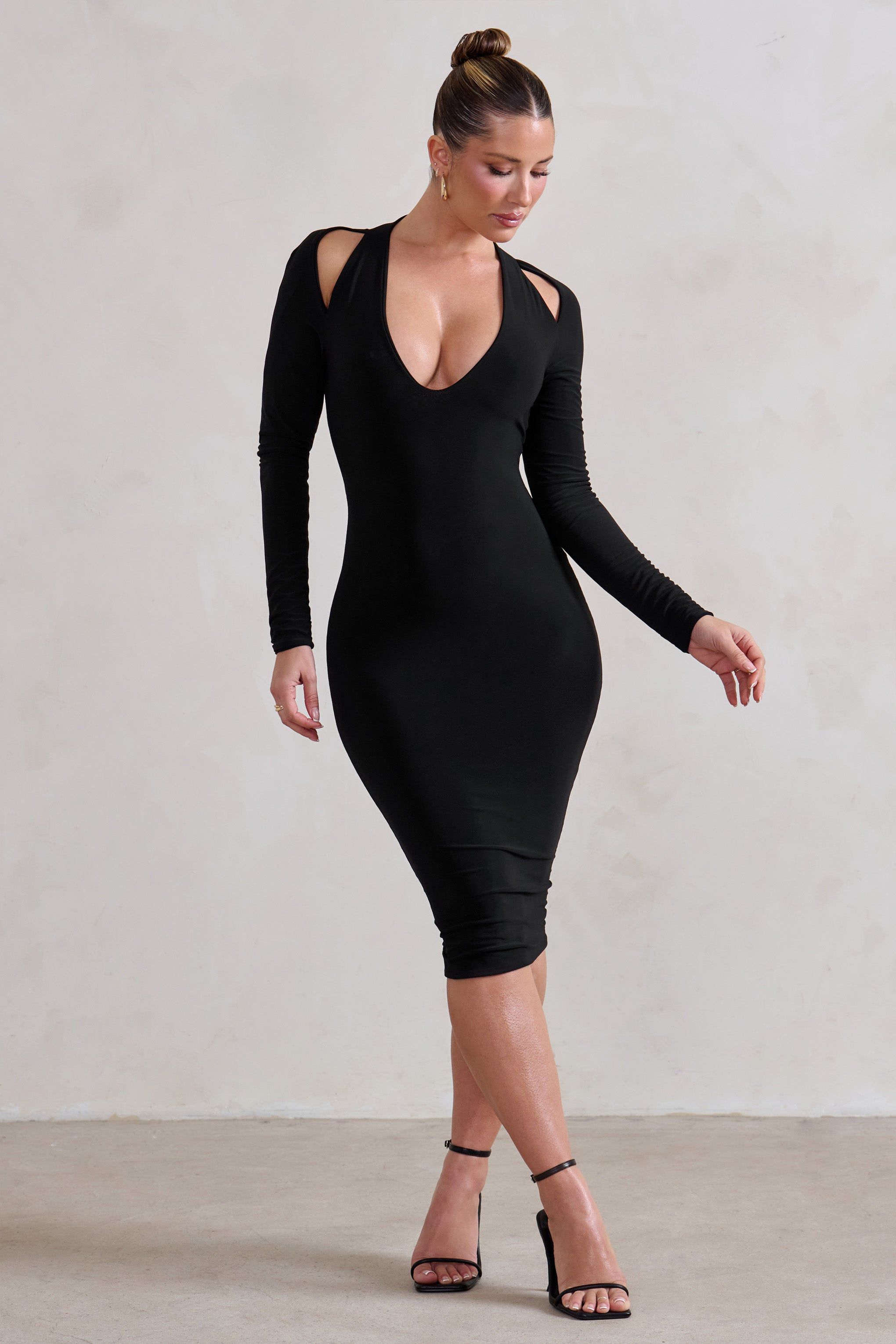 Get Serious | Black Cut Out Detail Backless Midi Dress sold by Club L London product image thumbnail 7