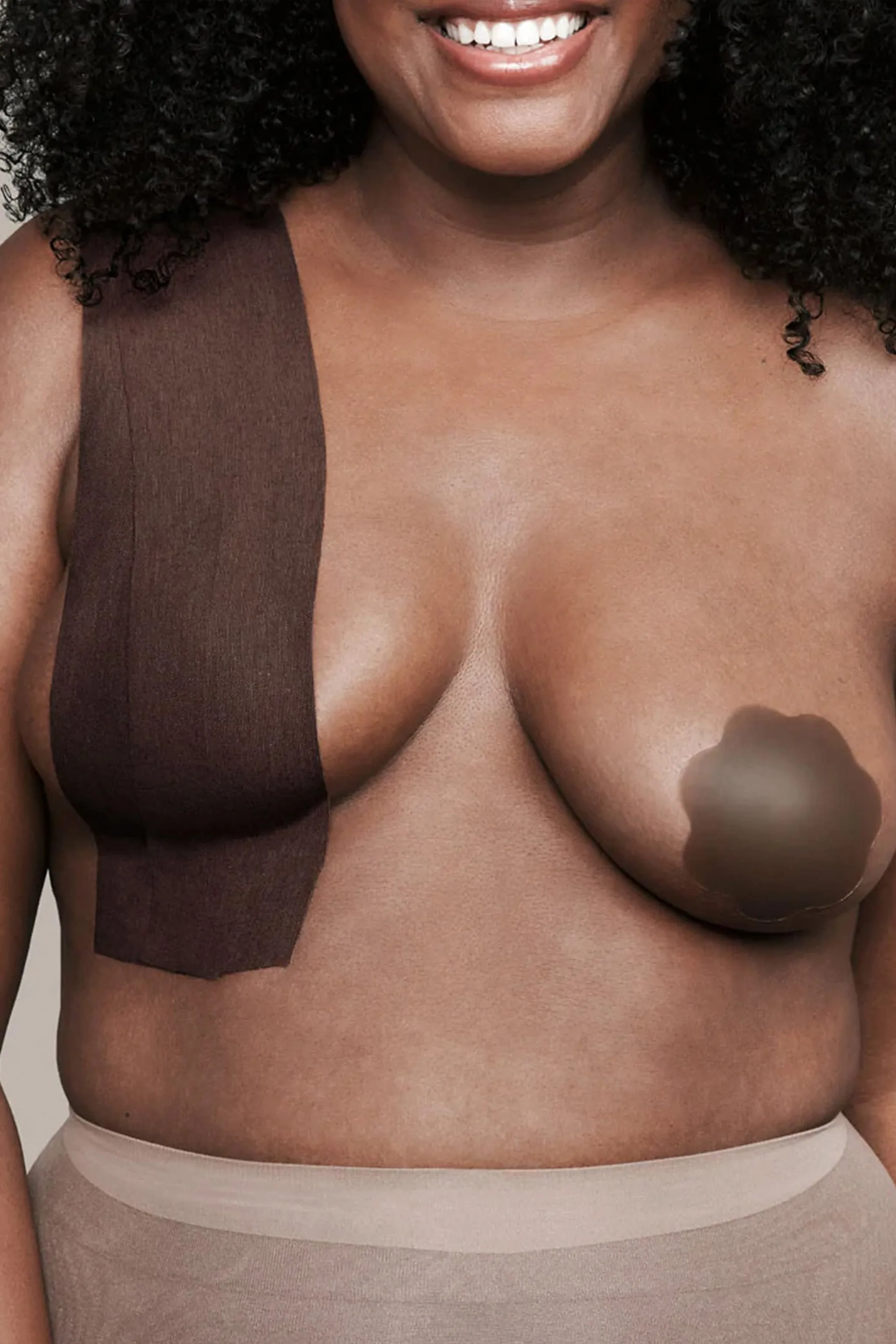 Shape Tape | NOOD Breast Tape No 9 4 inch sold by Club L London product image thumbnail 3