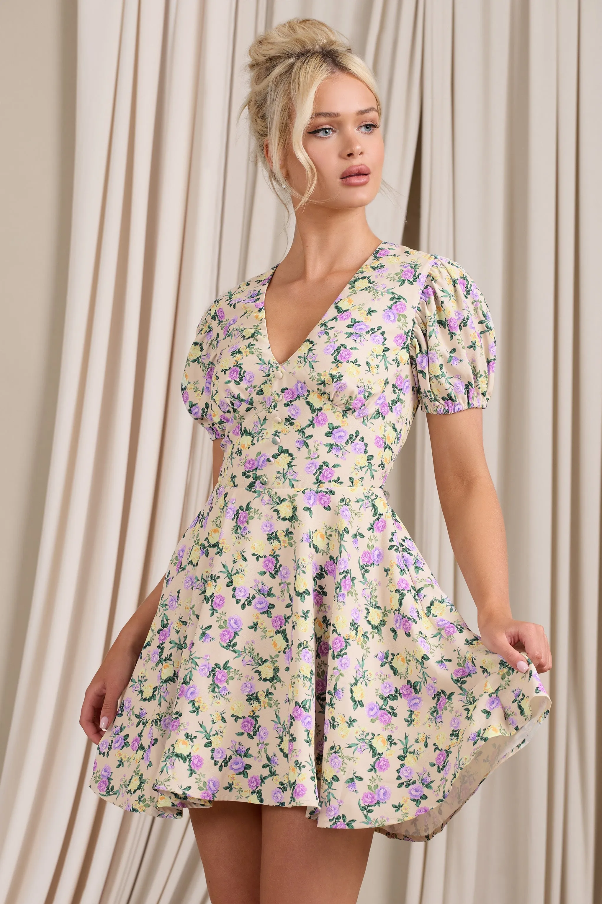 Si Si | Yellow Floral V-Neck Puff-Sleeved Buttoned Mini Dress sold by Club L London product image thumbnail 4