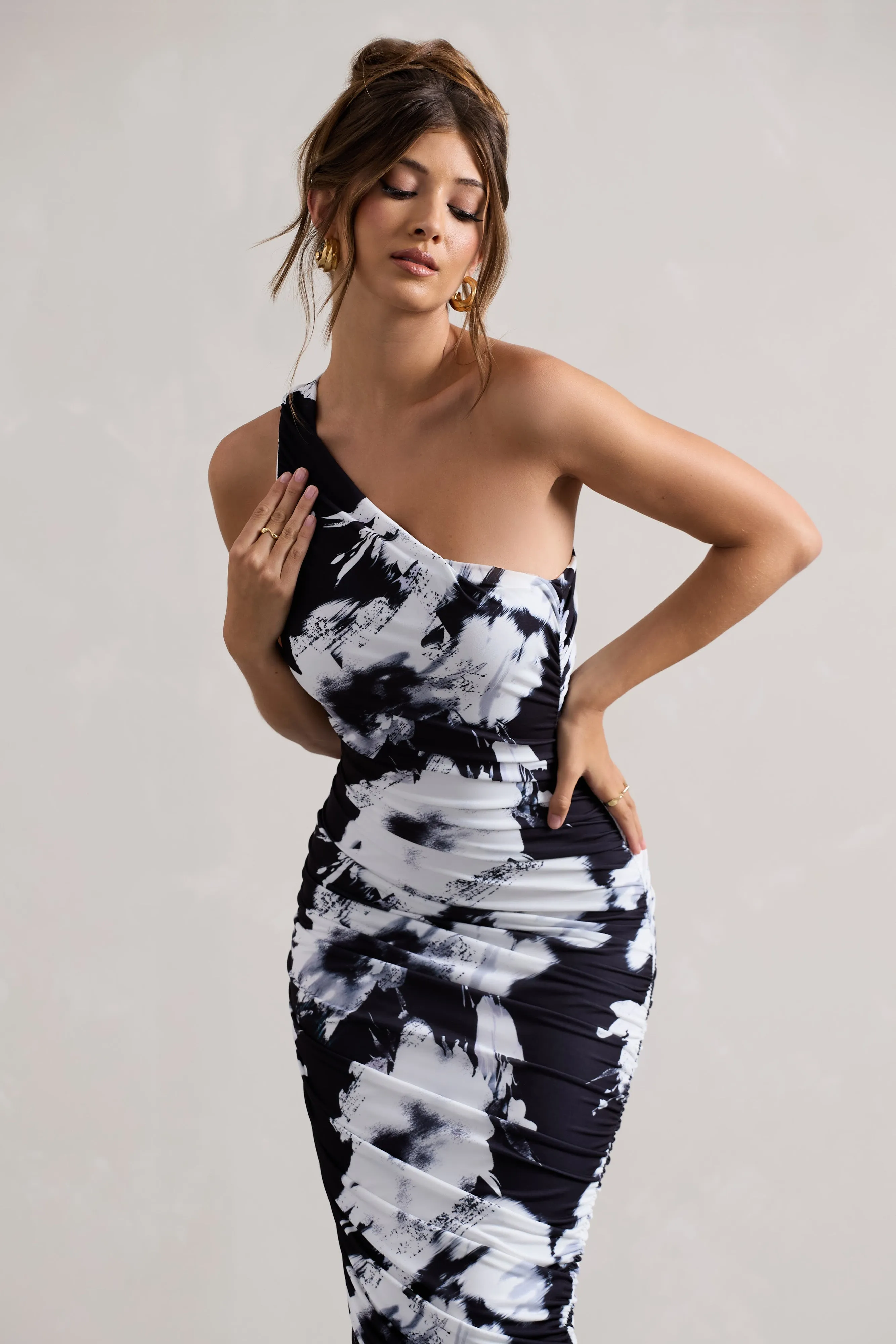 Dorit | Monochrome Floral Print One Shoulder Asymmetric Ruched Midi Dress sold by Club L London product image thumbnail 3