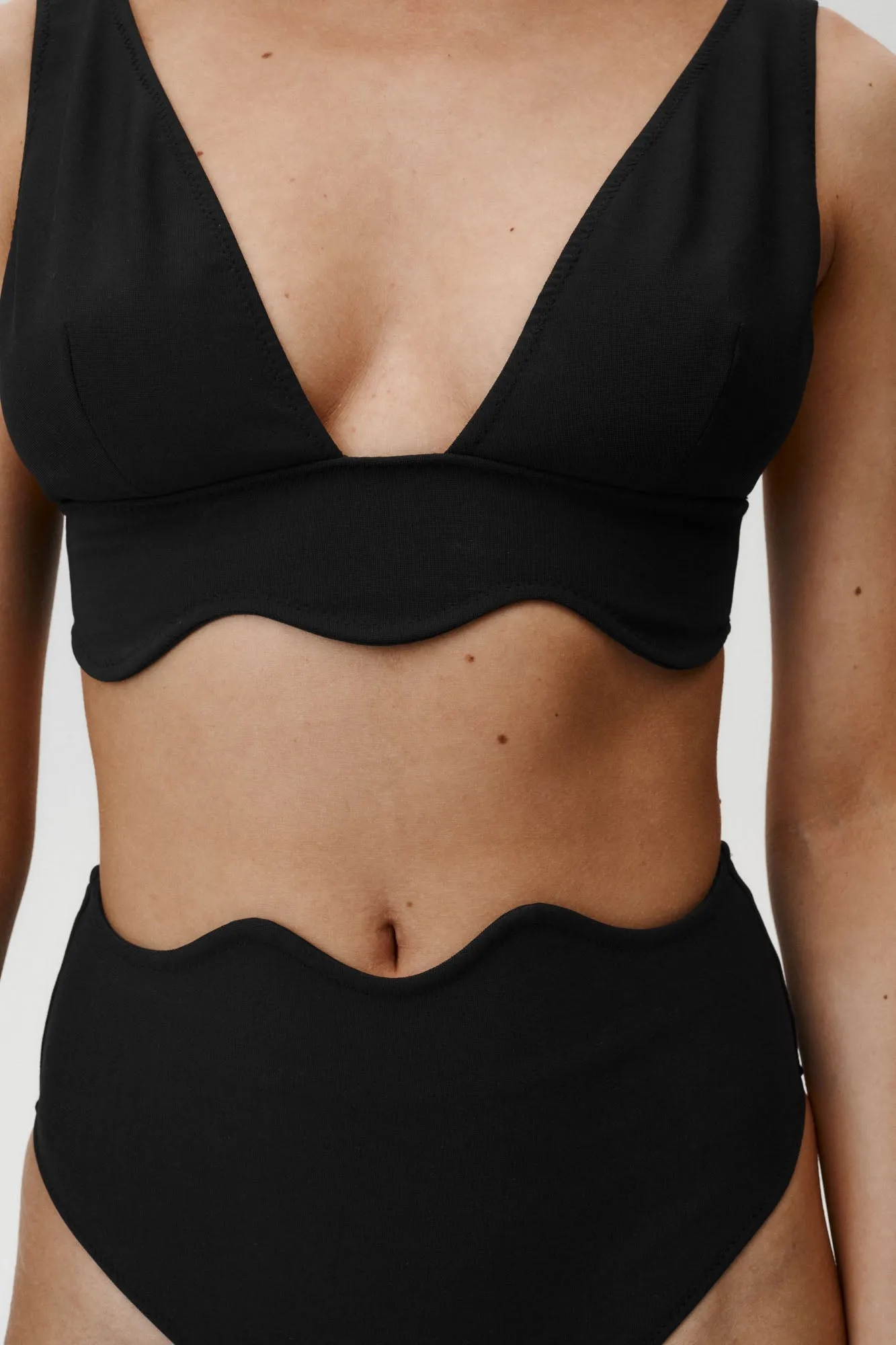 Bardot Bikini Top Black sold by Undress Code product image thumbnail 4