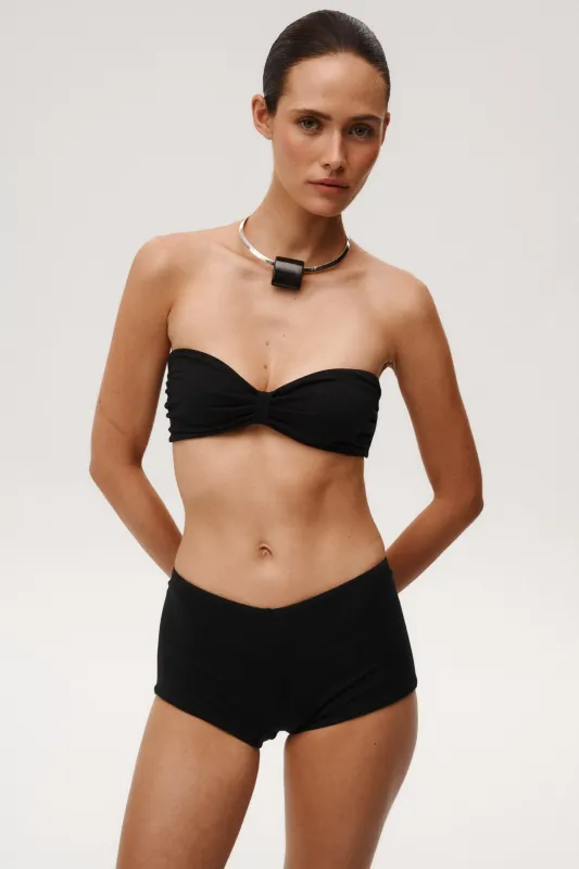 Lilia Shorts Black made by Undress Code
