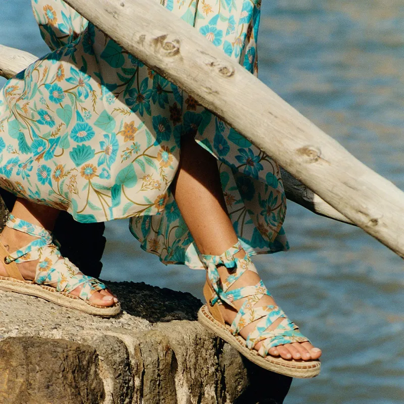 Goldie Laces sold by Spell