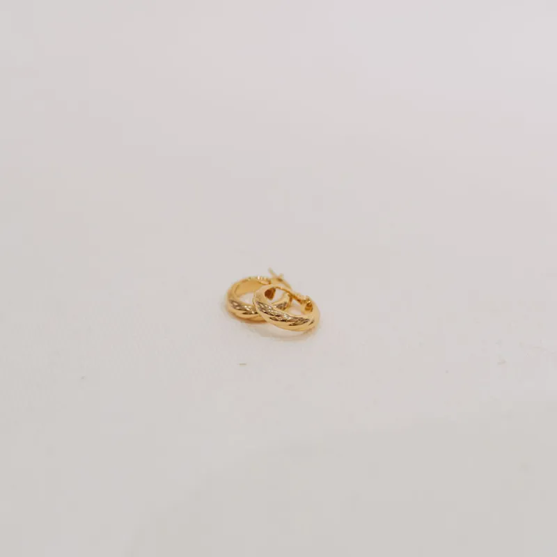 10K Thick Twist Hoops sold by Small Mercies