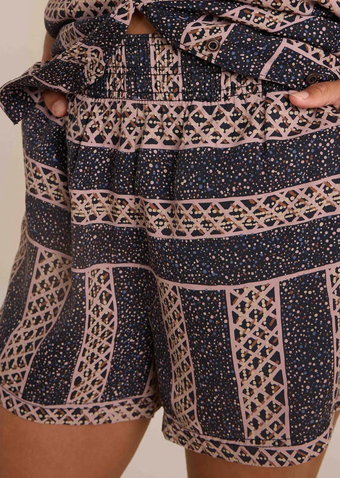 Roark Women's Daytrip Shorts sold by Prfo product image thumbnail 5