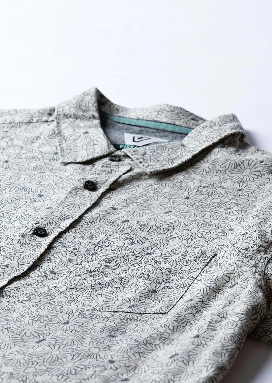 Vissla Men's Lazy Daisy Eco Button Up Shirt sold by Prfo product image thumbnail 3