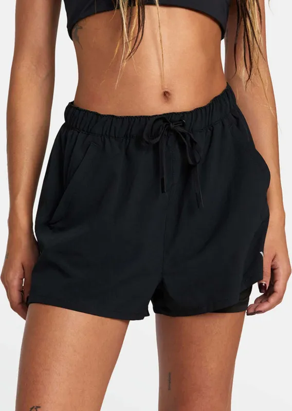 RVCA Women’s VA Essential Mid-Rise Yogger X Shorts sold by Prfo