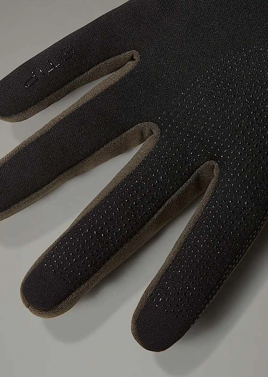 The North Face Unisex Etip Recycled Gloves sold by Prfo product image thumbnail 3